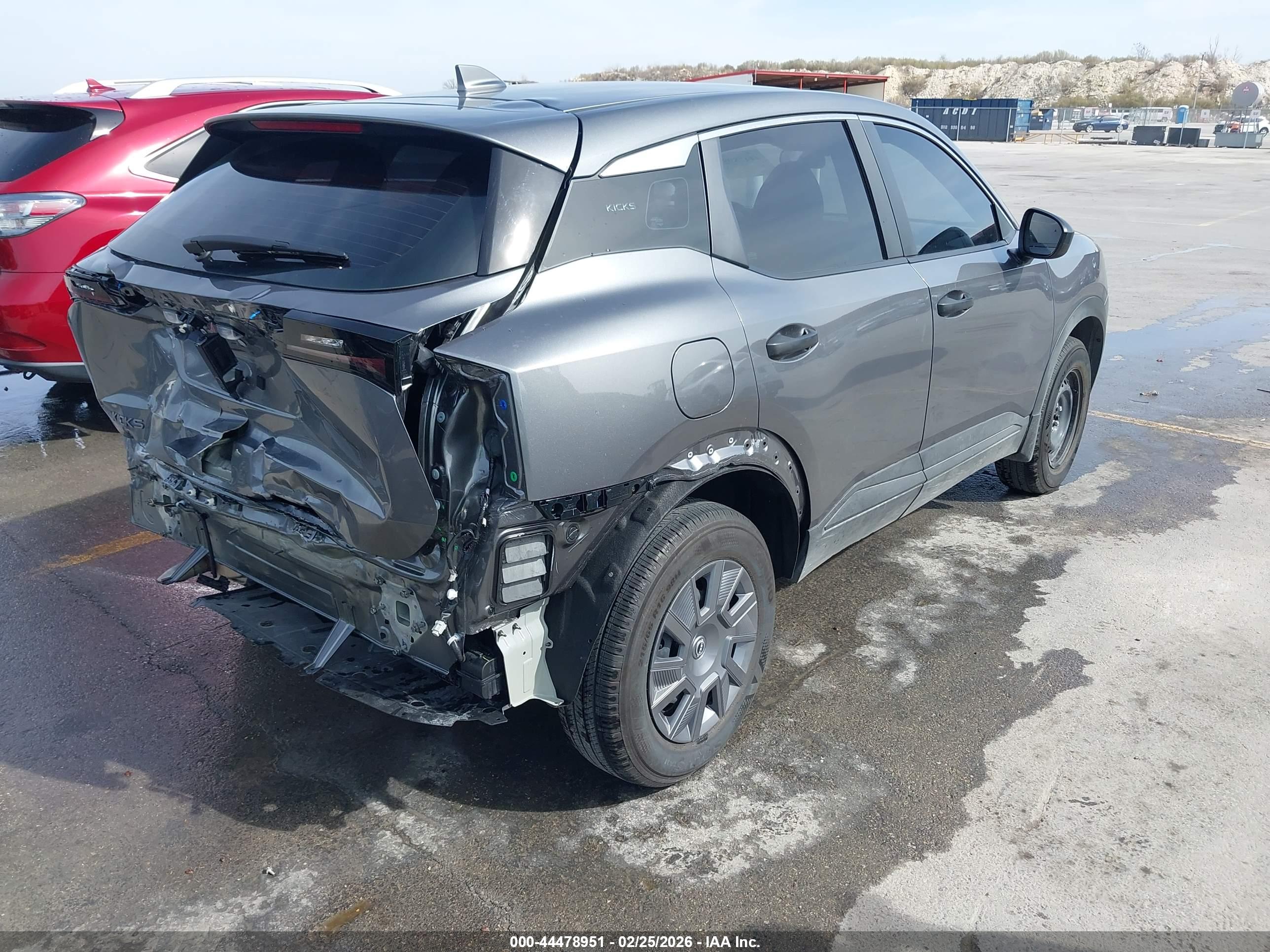 NISSAN KICKS image 4
