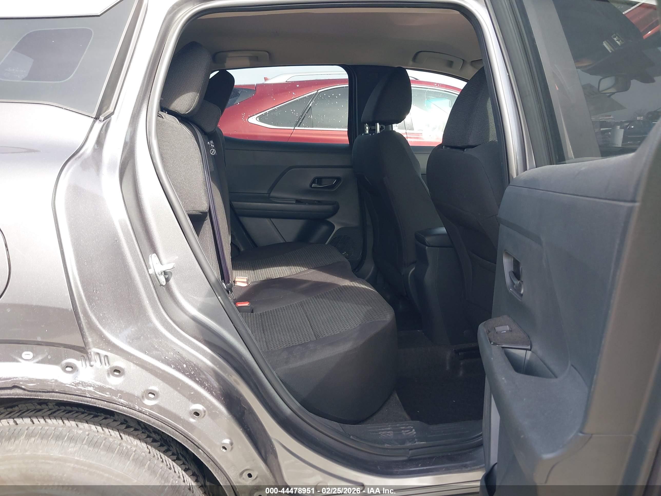 NISSAN KICKS image 8