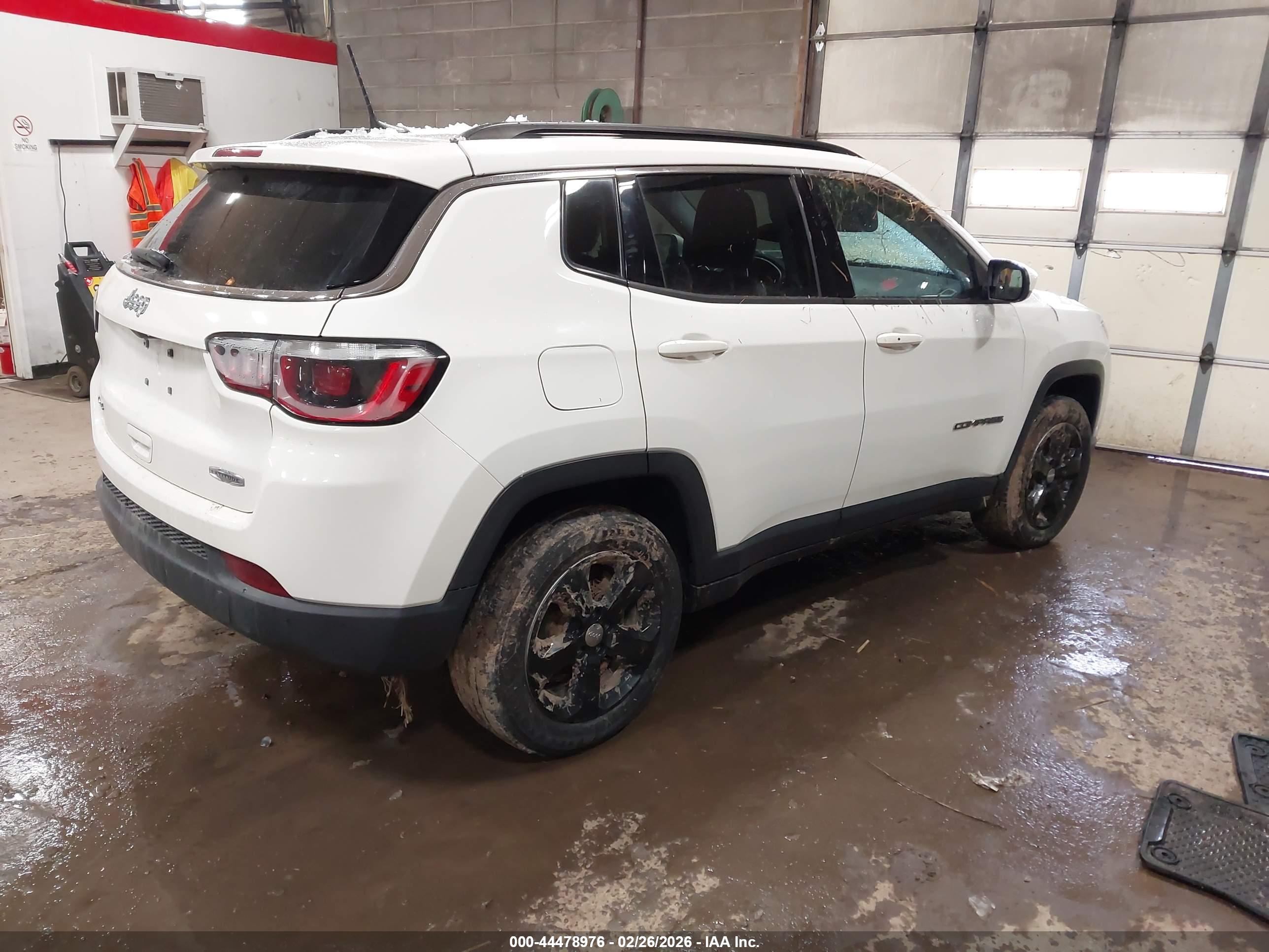 JEEP COMPASS image 4