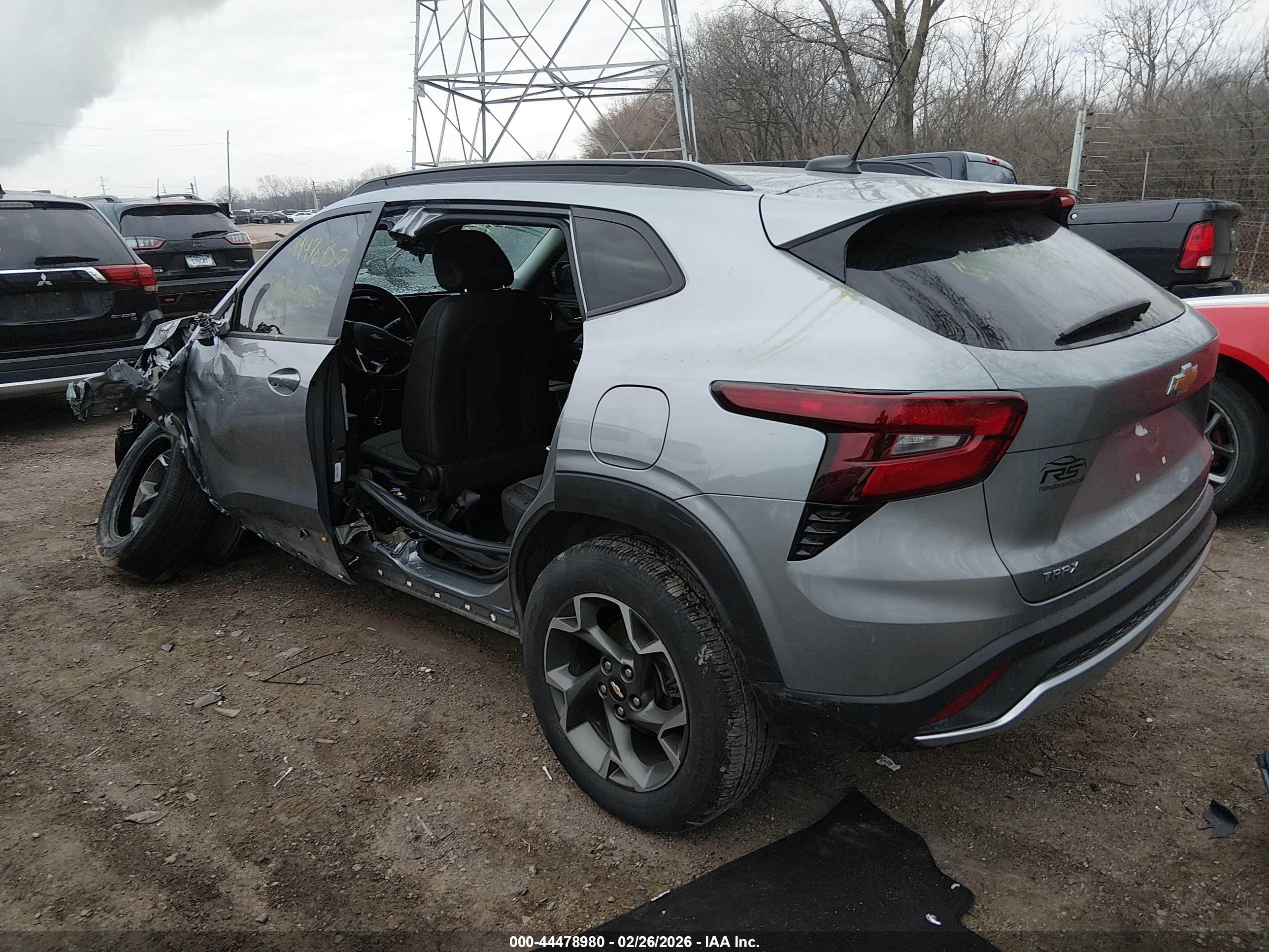 CHEVROLET TRAX image 3