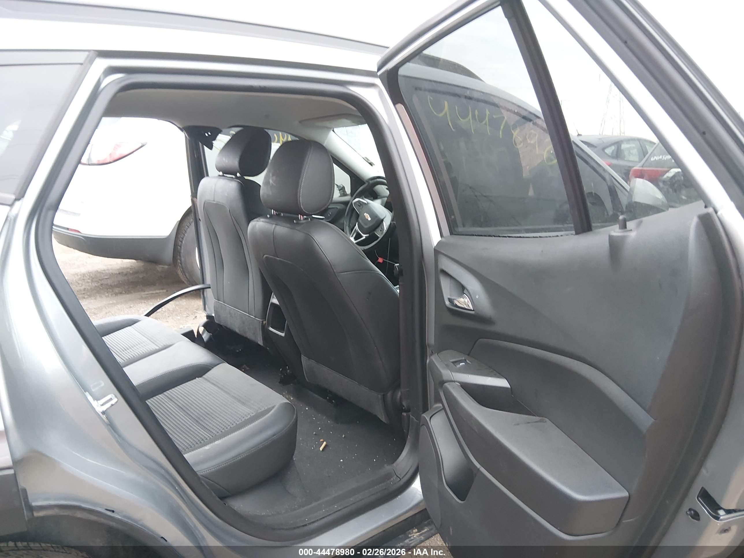 CHEVROLET TRAX image 8