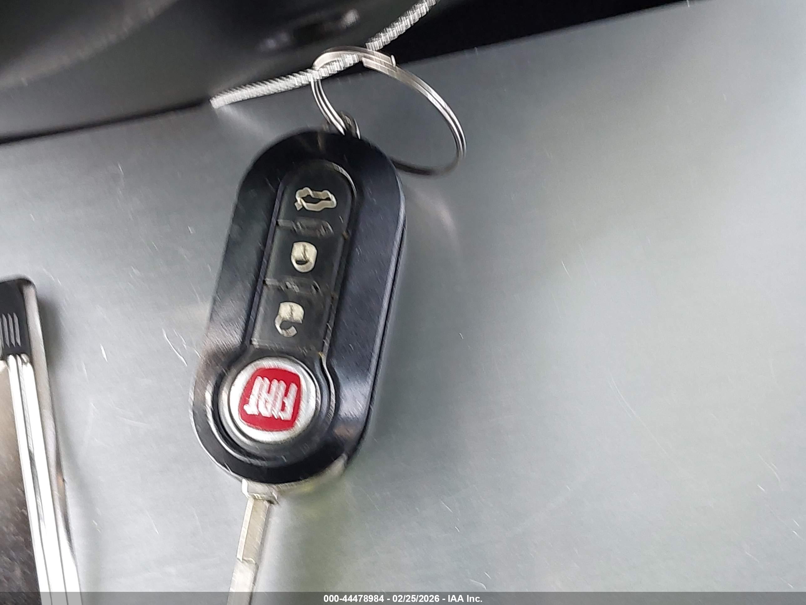 FIAT 500L image 11