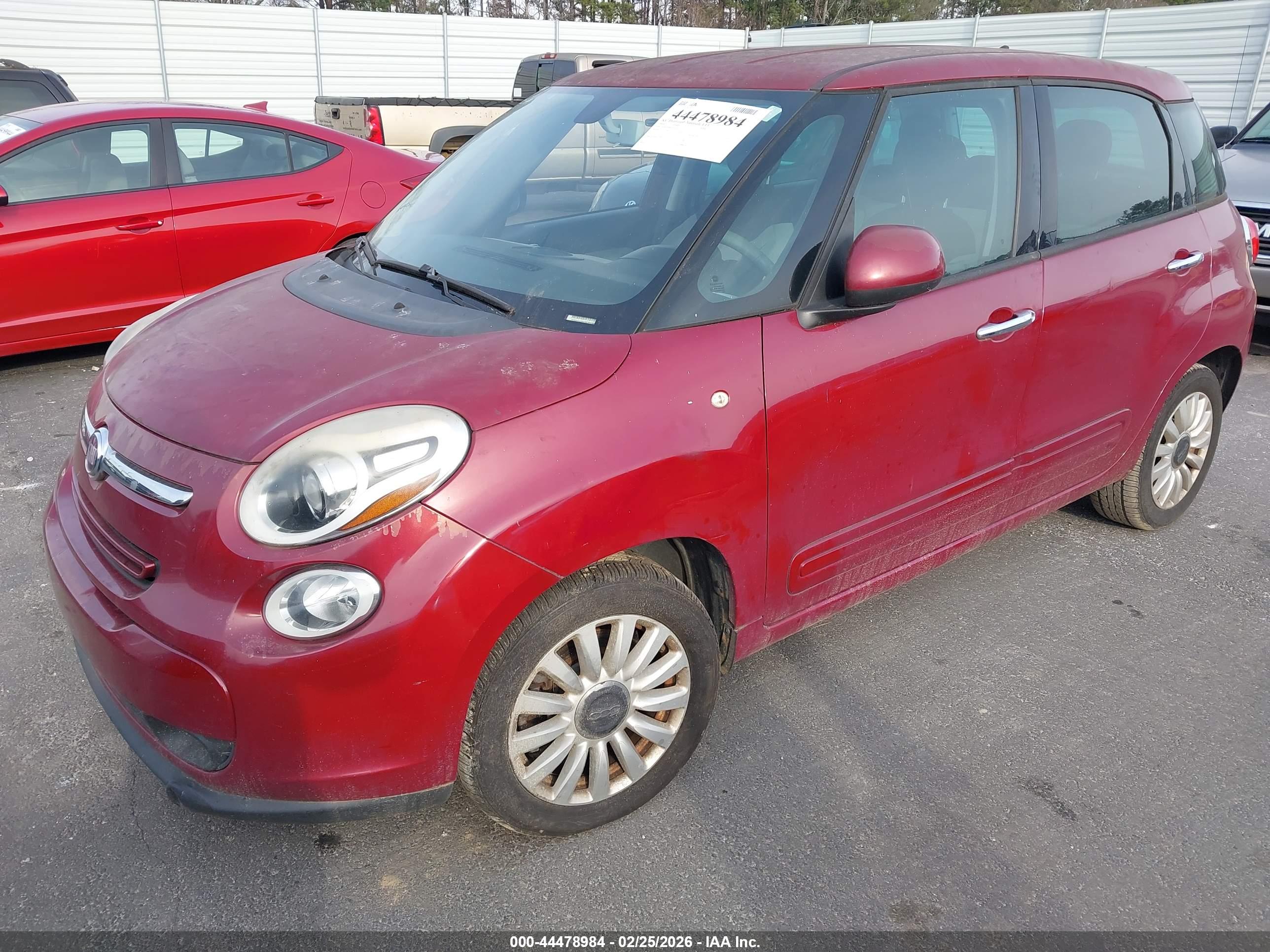 FIAT 500L image 2