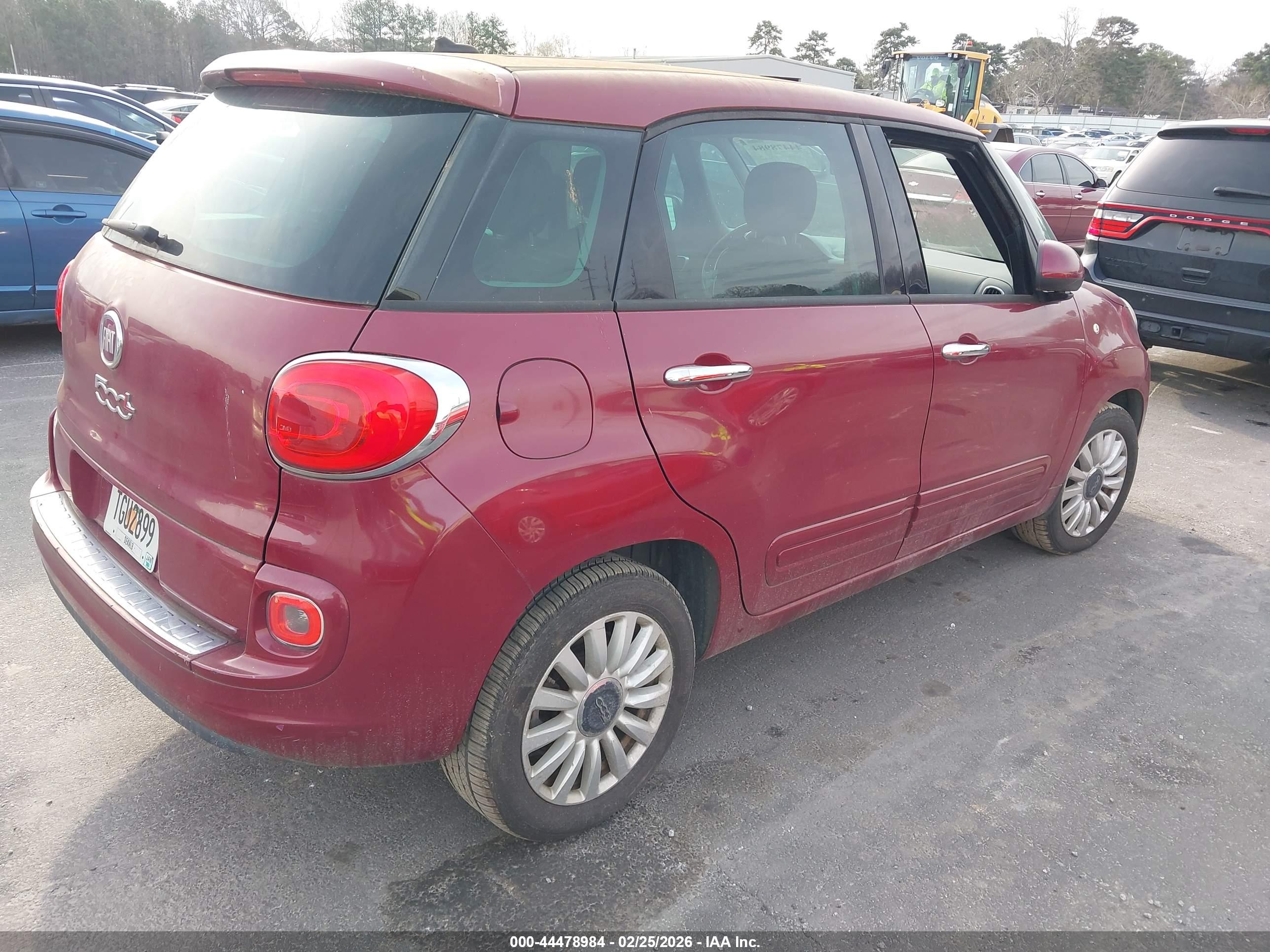 FIAT 500L image 4
