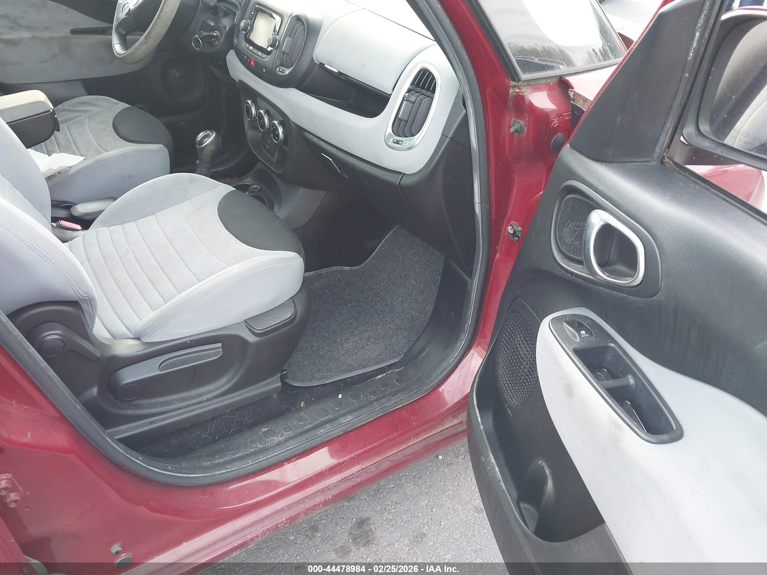 FIAT 500L image 5