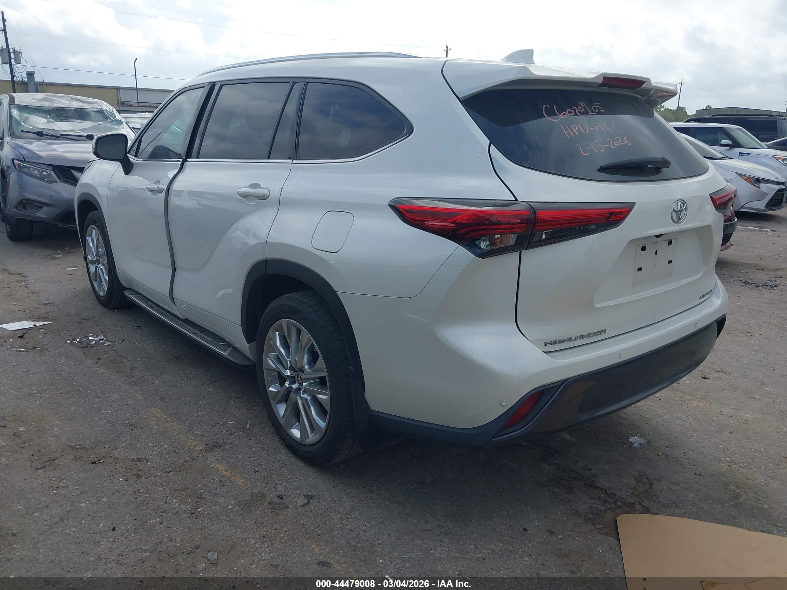 TOYOTA HIGHLANDER image 3