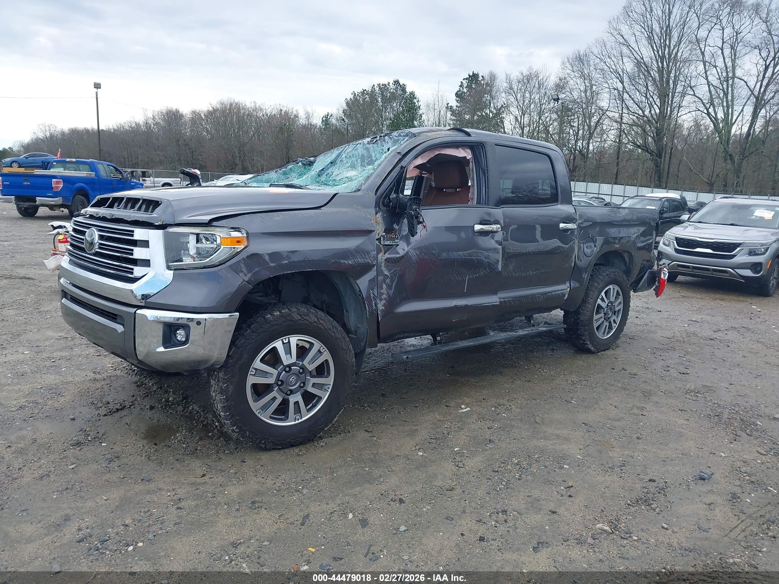 TOYOTA TUNDRA image 2