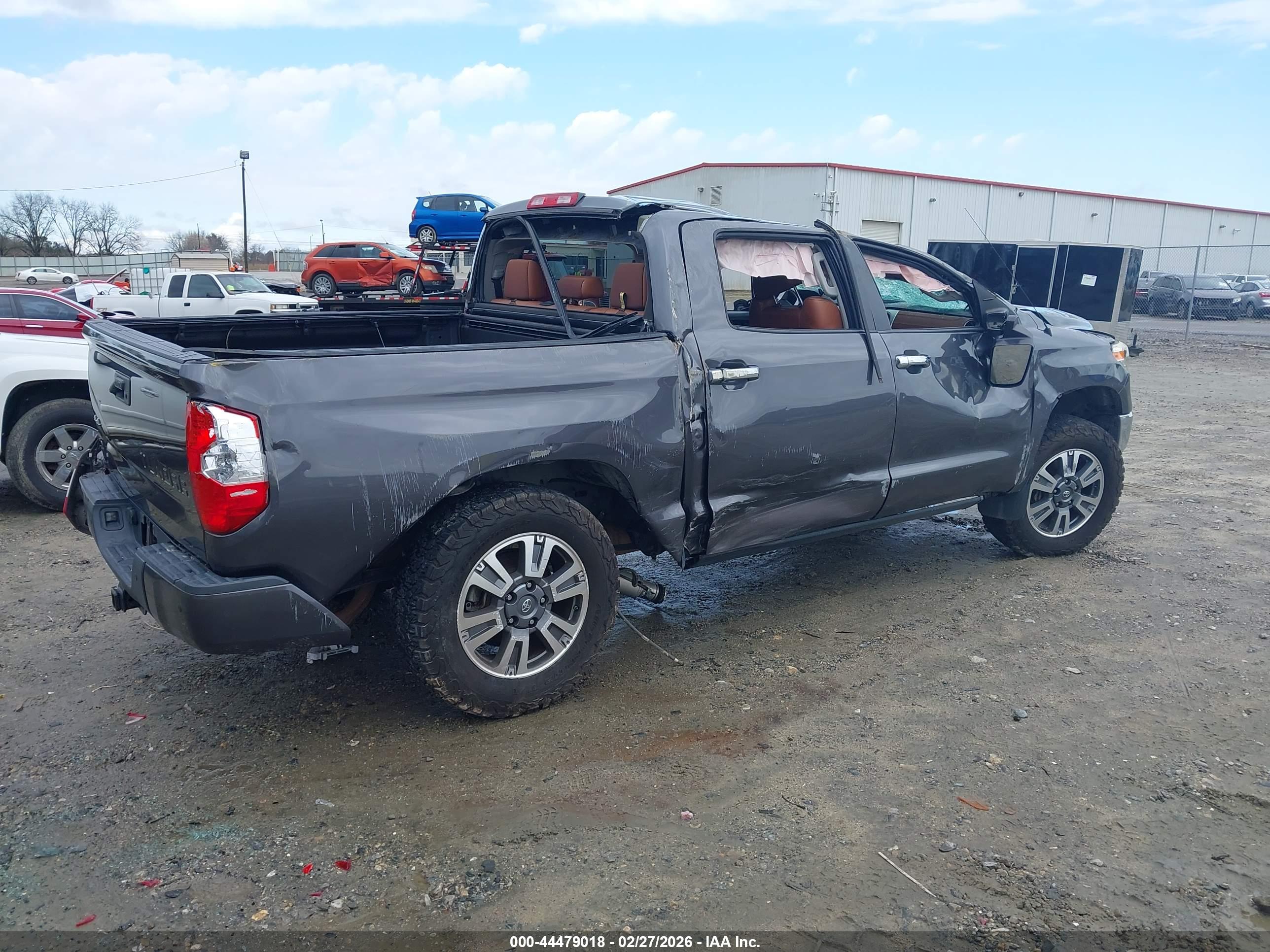 TOYOTA TUNDRA image 4