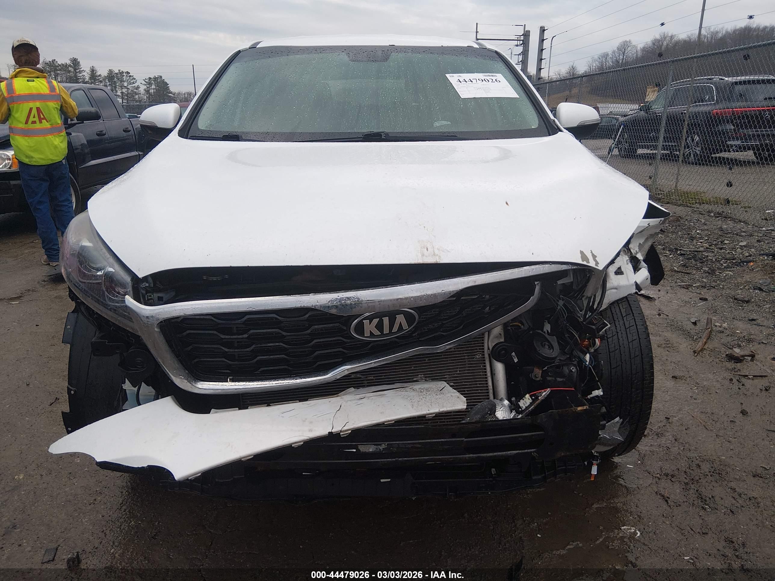 KIA SORENTO image 6