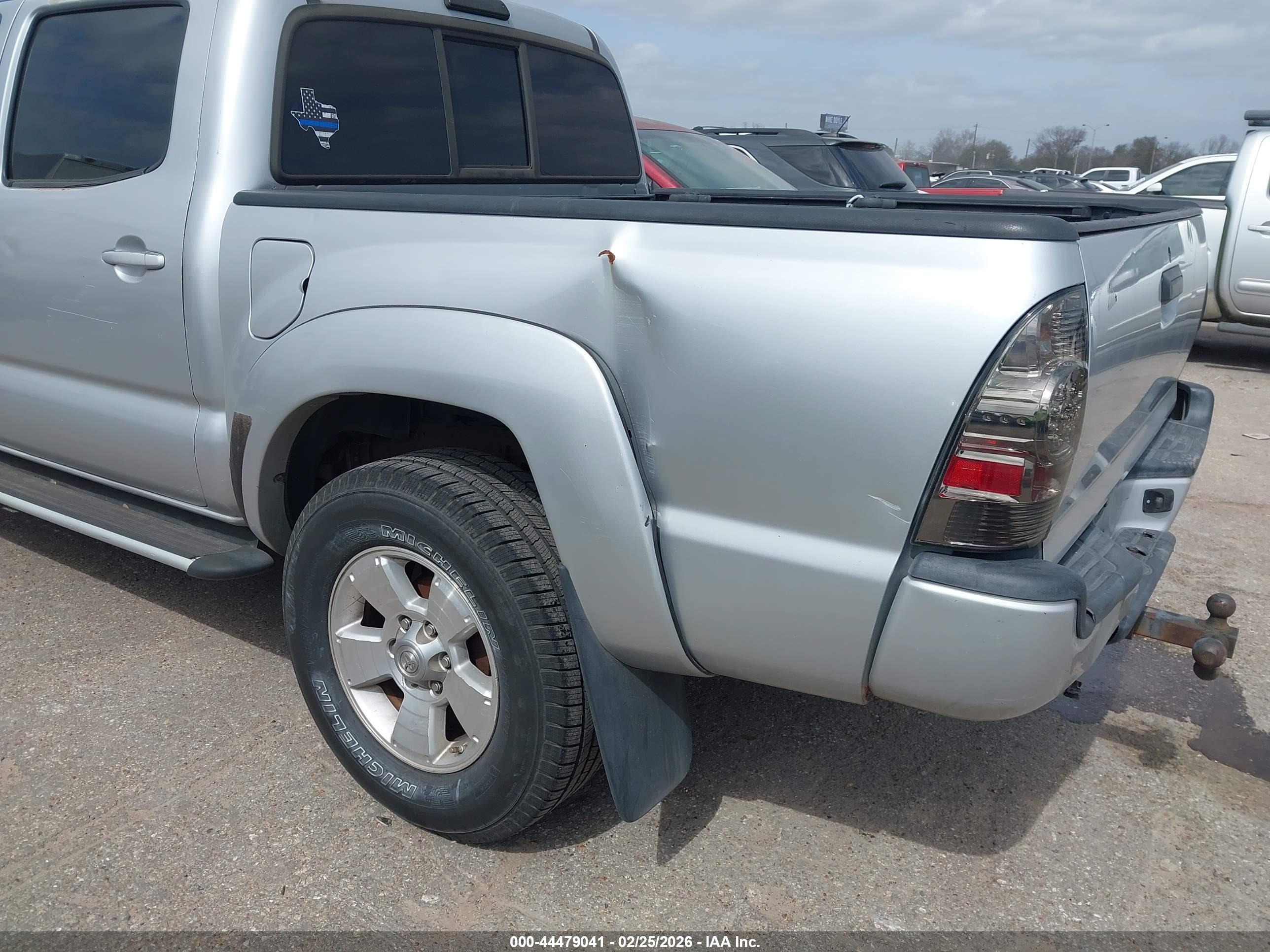 TOYOTA TACOMA image 6