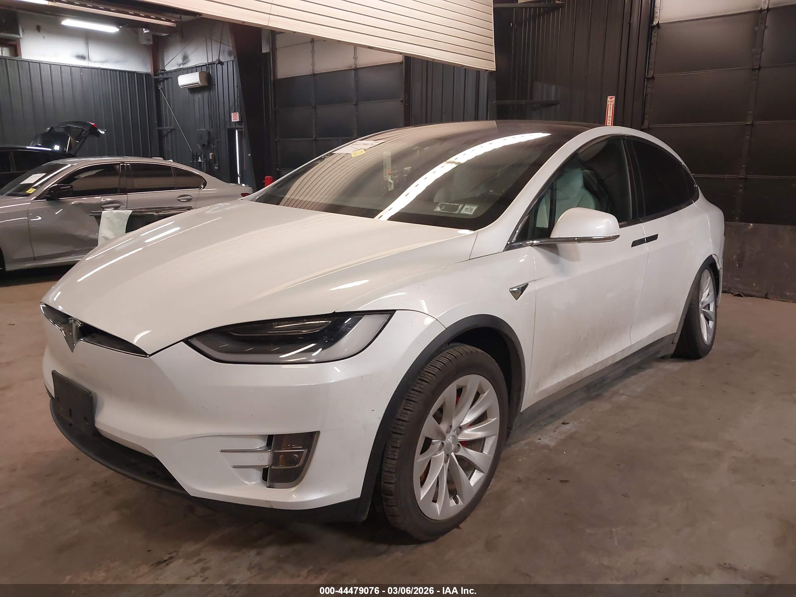 TESLA MODEL image 2