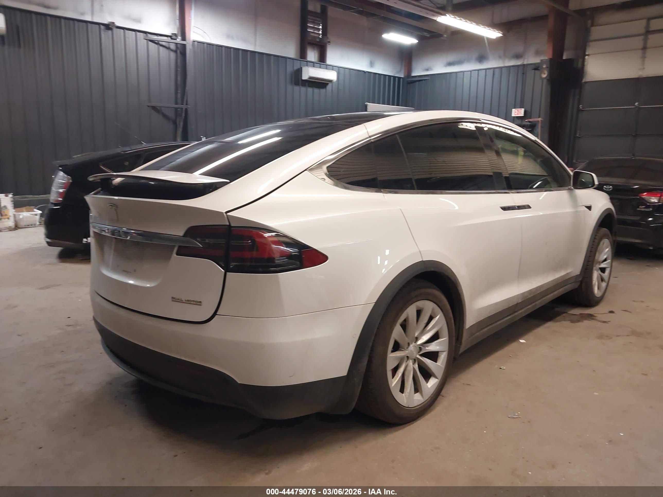 TESLA MODEL image 4