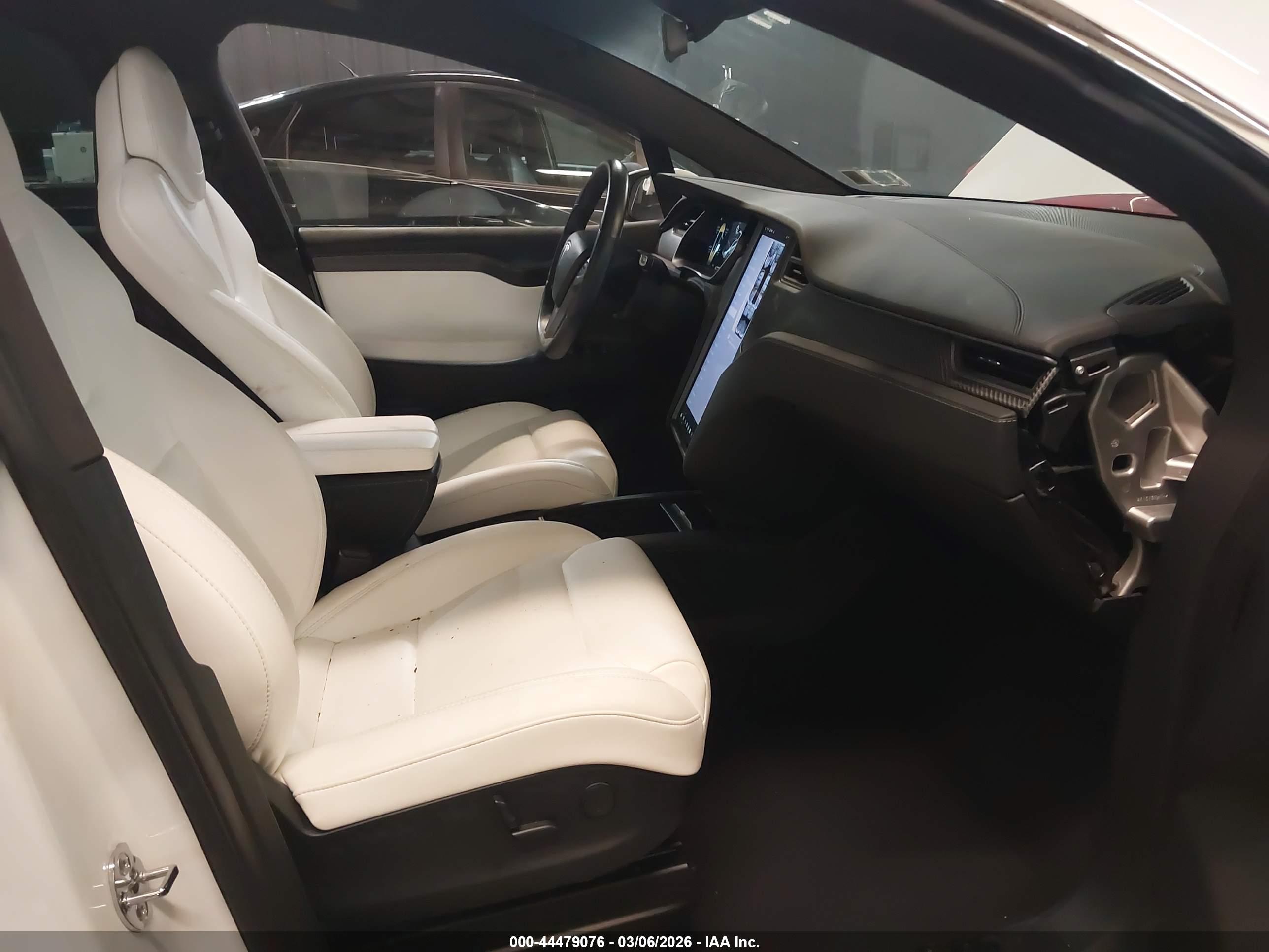 TESLA MODEL image 5