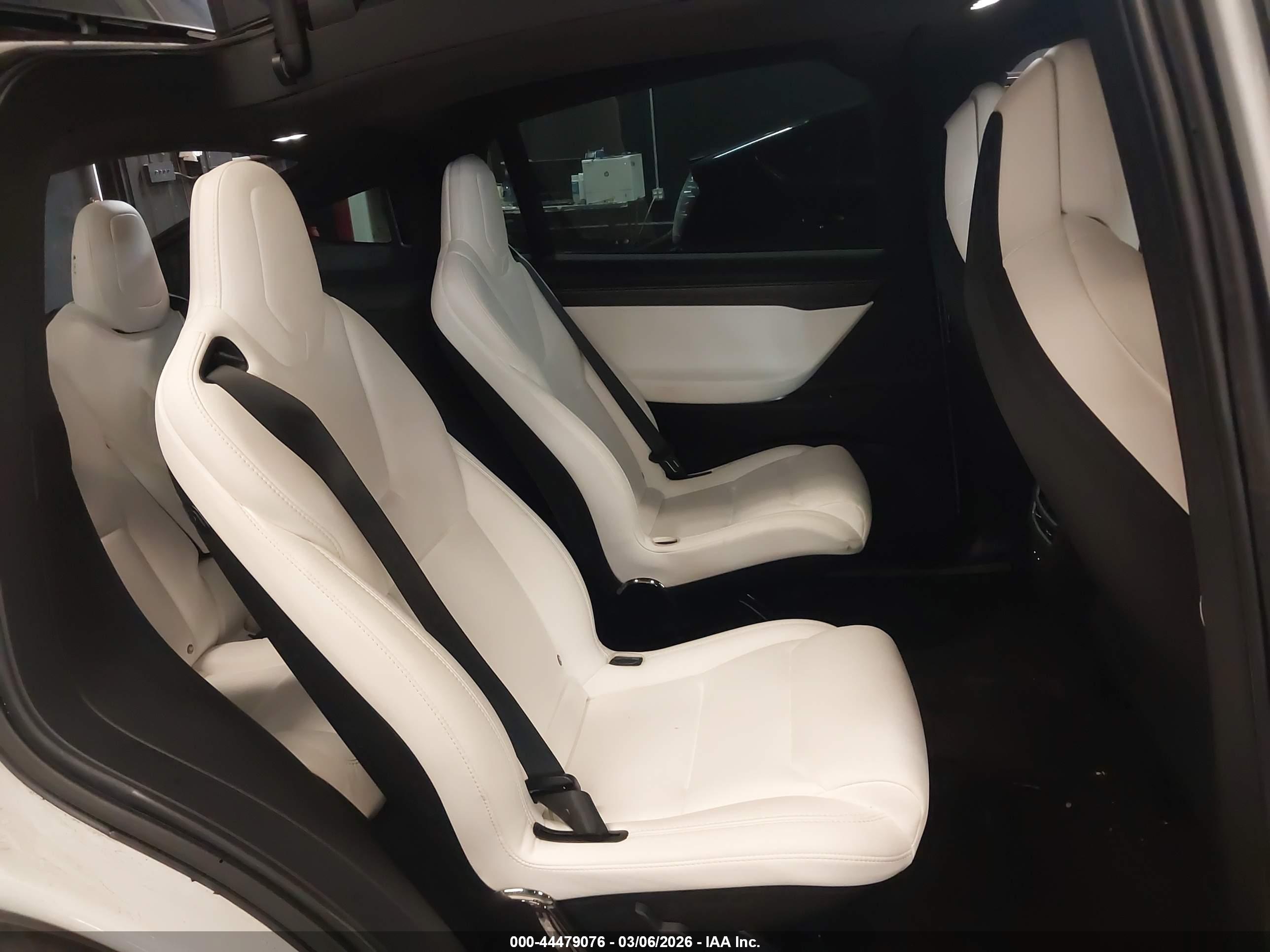 TESLA MODEL image 8