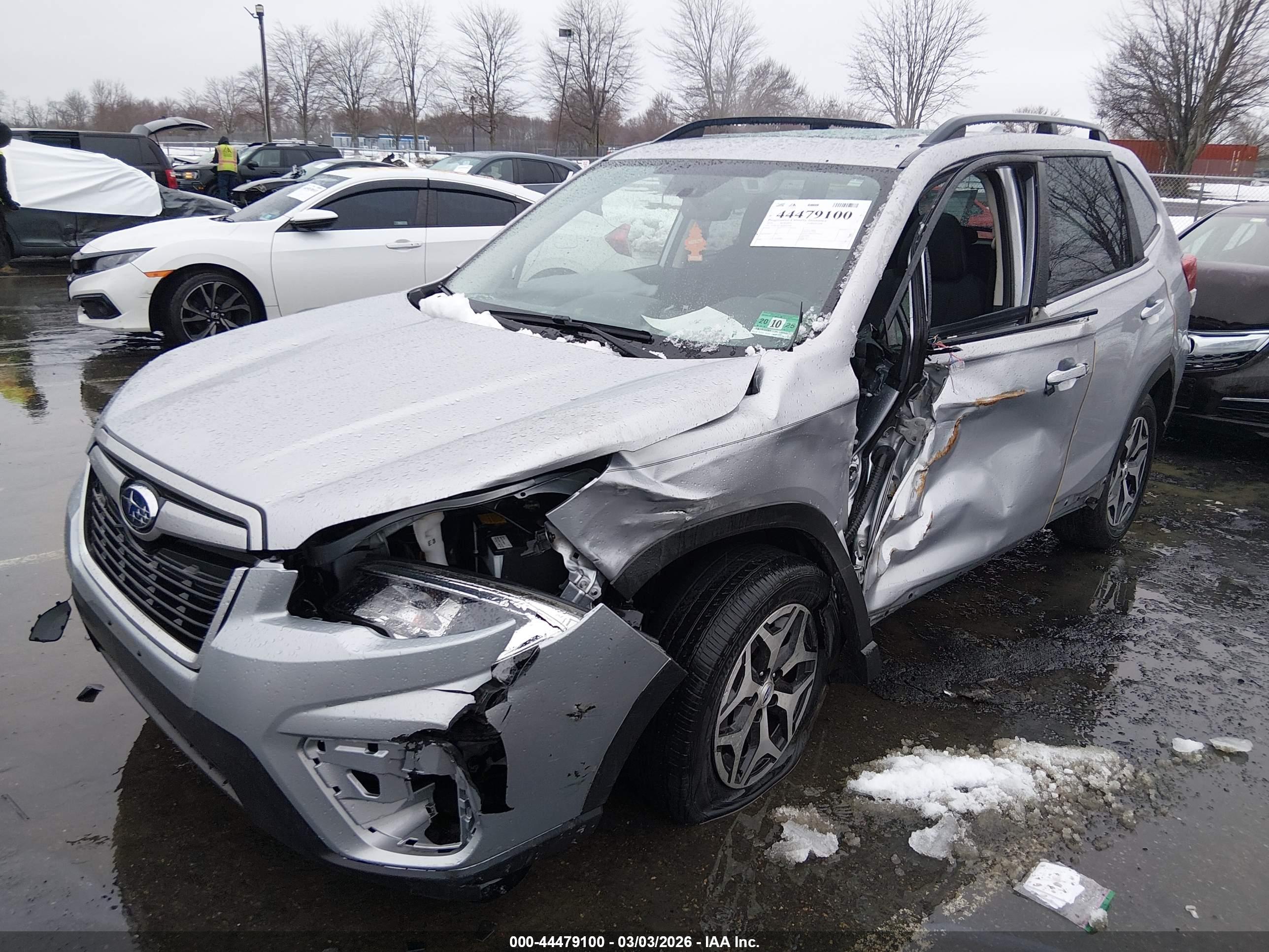 SUBARU FORESTER image 2