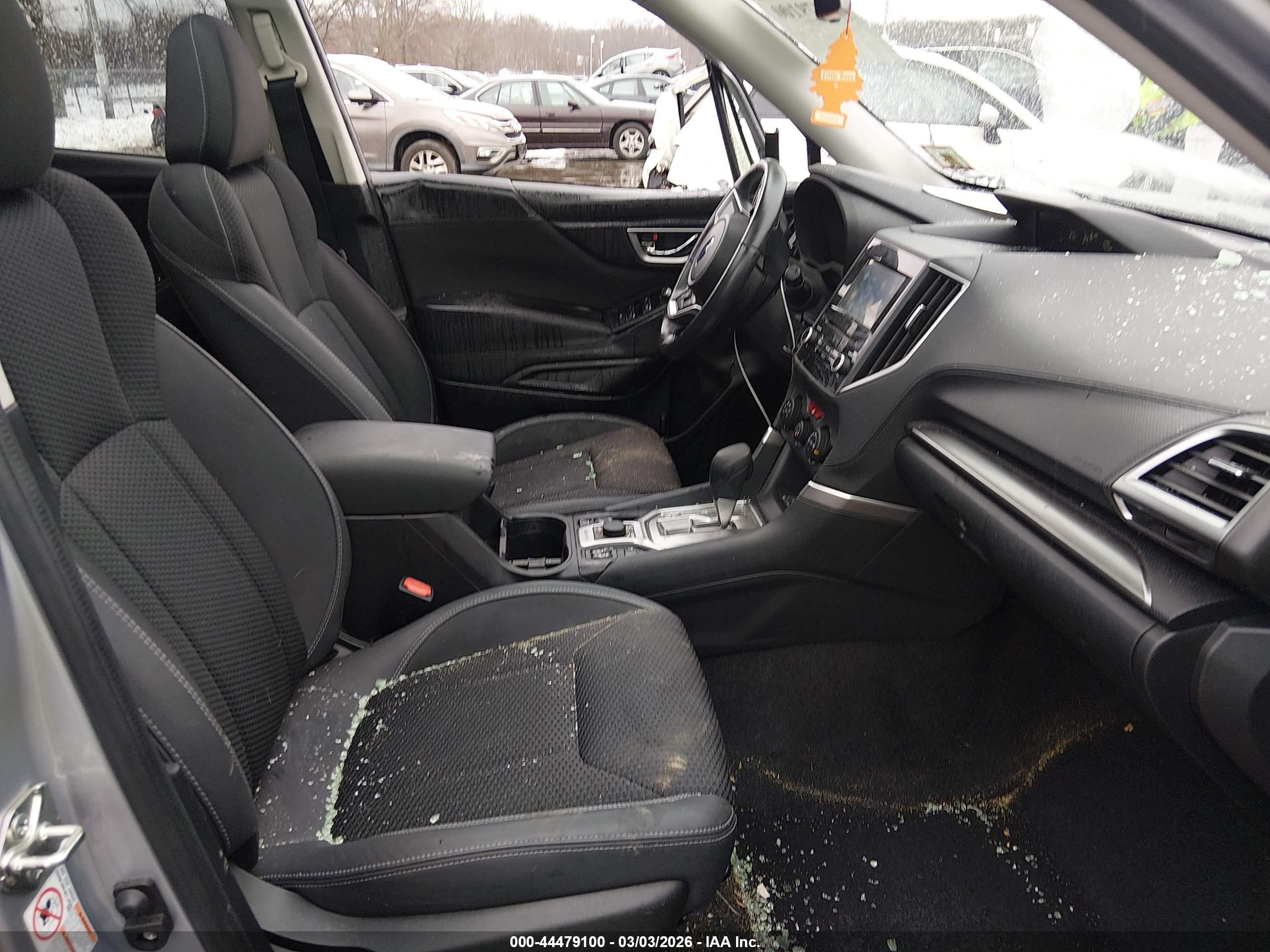 SUBARU FORESTER image 5