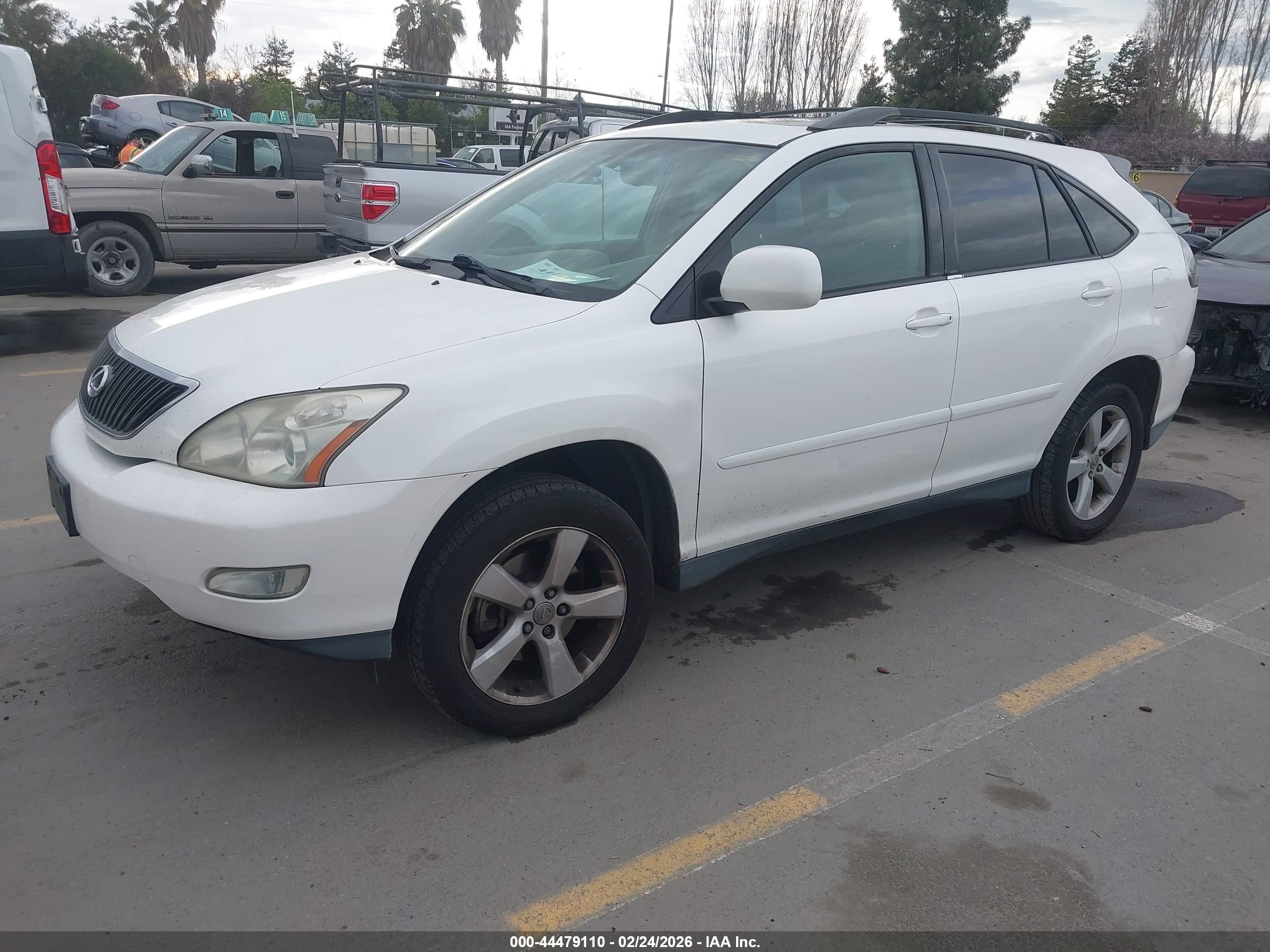 LEXUS RX image 2