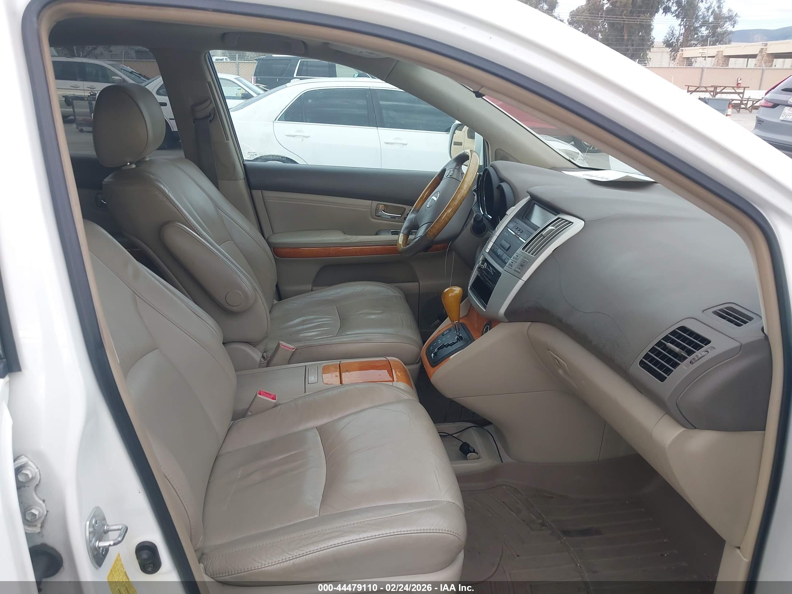 LEXUS RX image 5