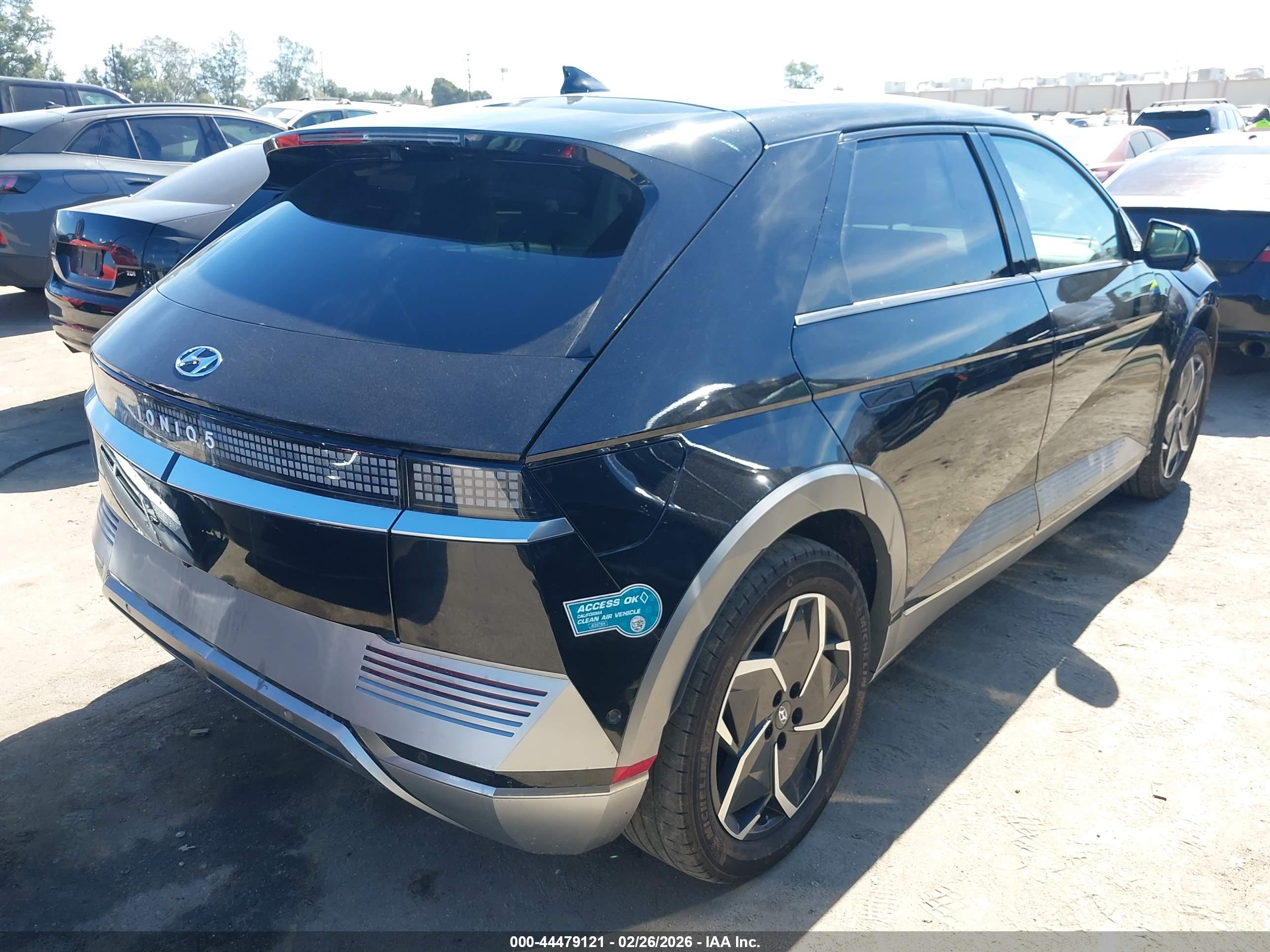 HYUNDAI IONIQ image 4