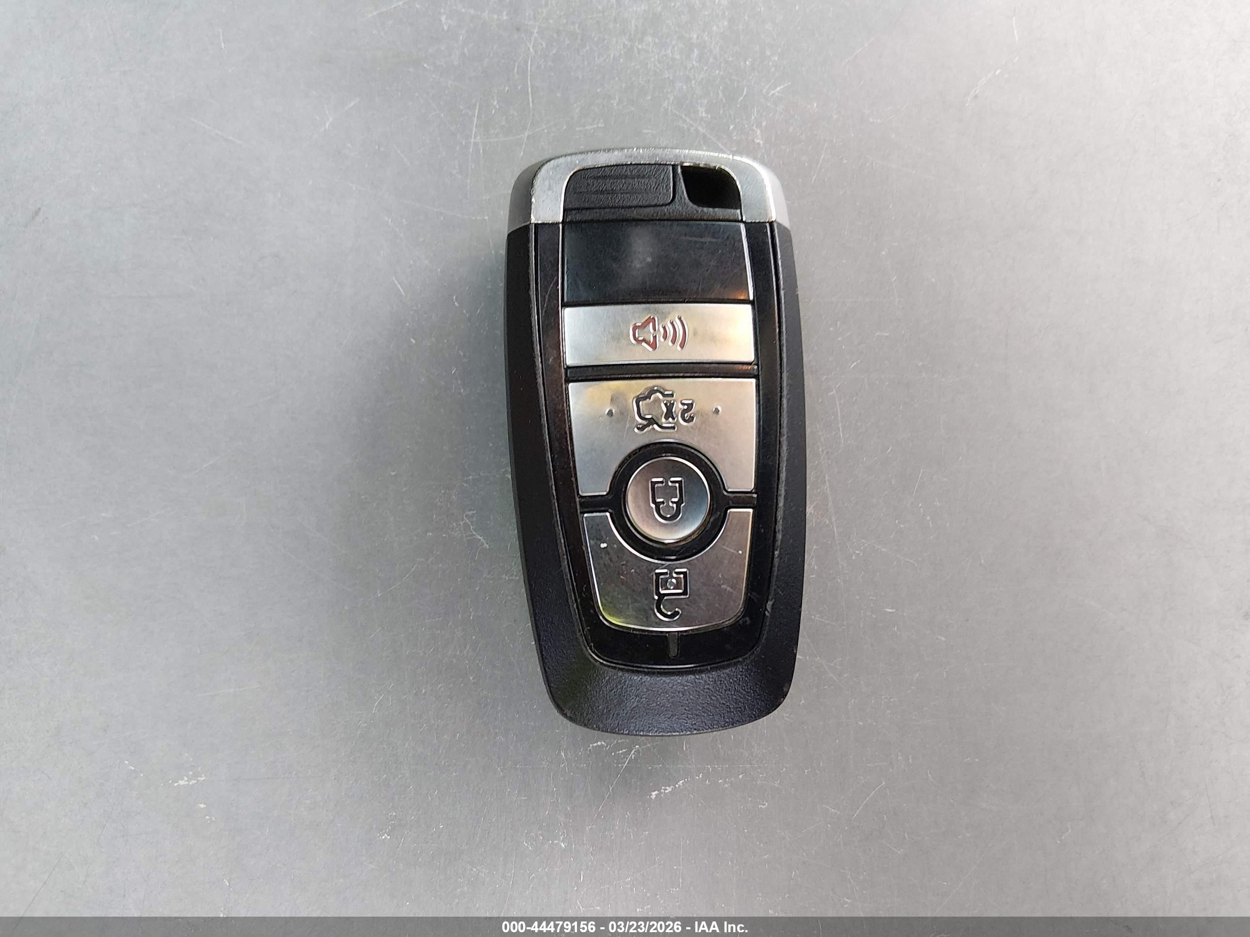 FORD FUSION image 11