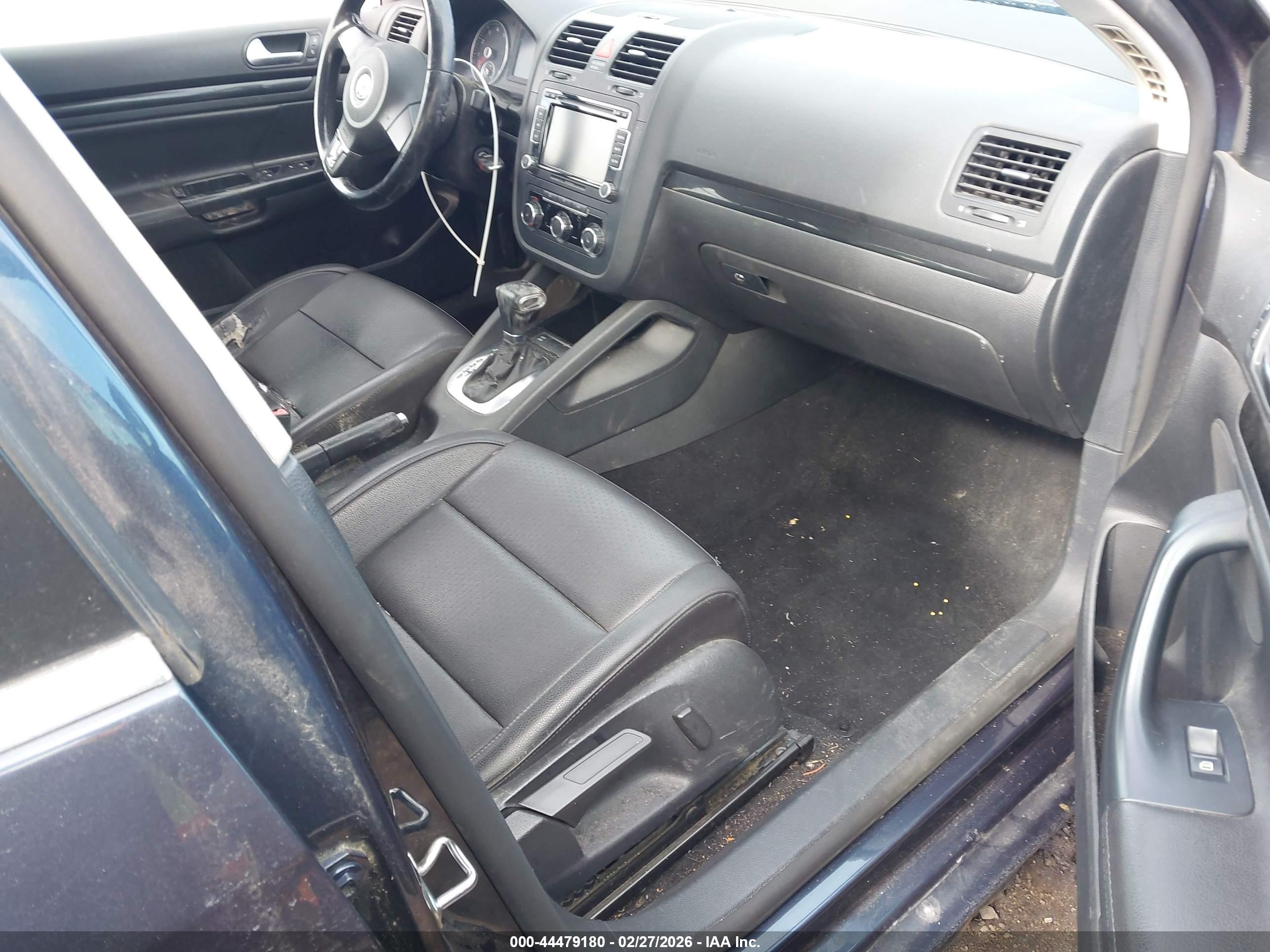 VOLKSWAGEN JETTA image 5