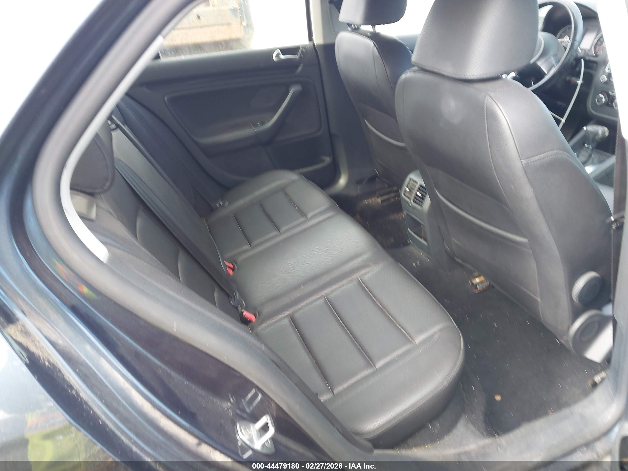 VOLKSWAGEN JETTA image 8
