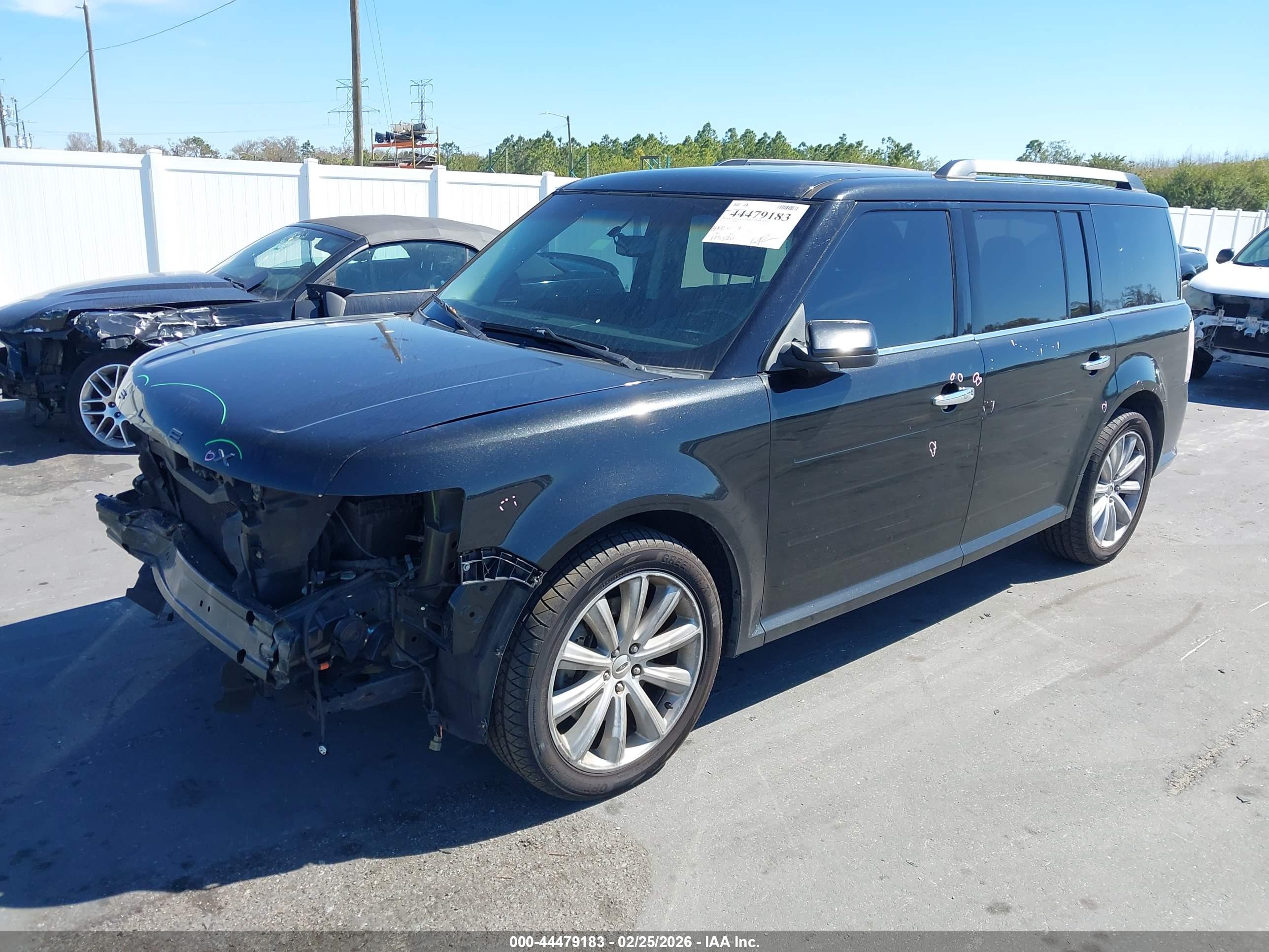 FORD FLEX image 2