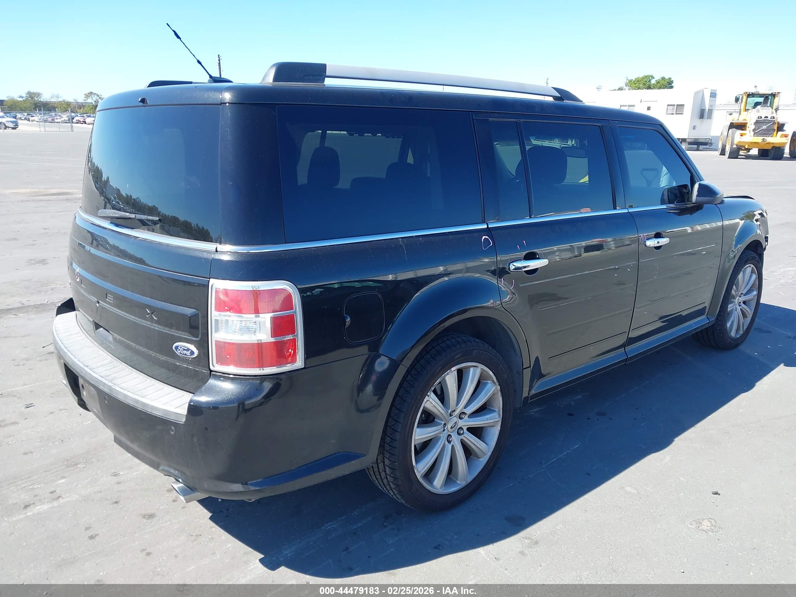 FORD FLEX image 4