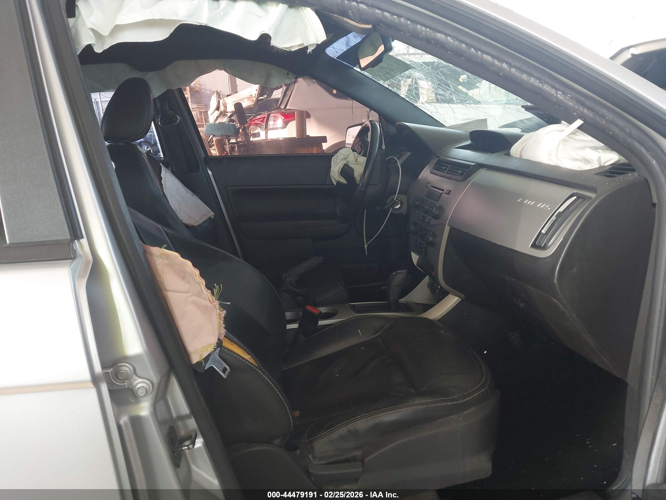 FORD FOCUS image 5