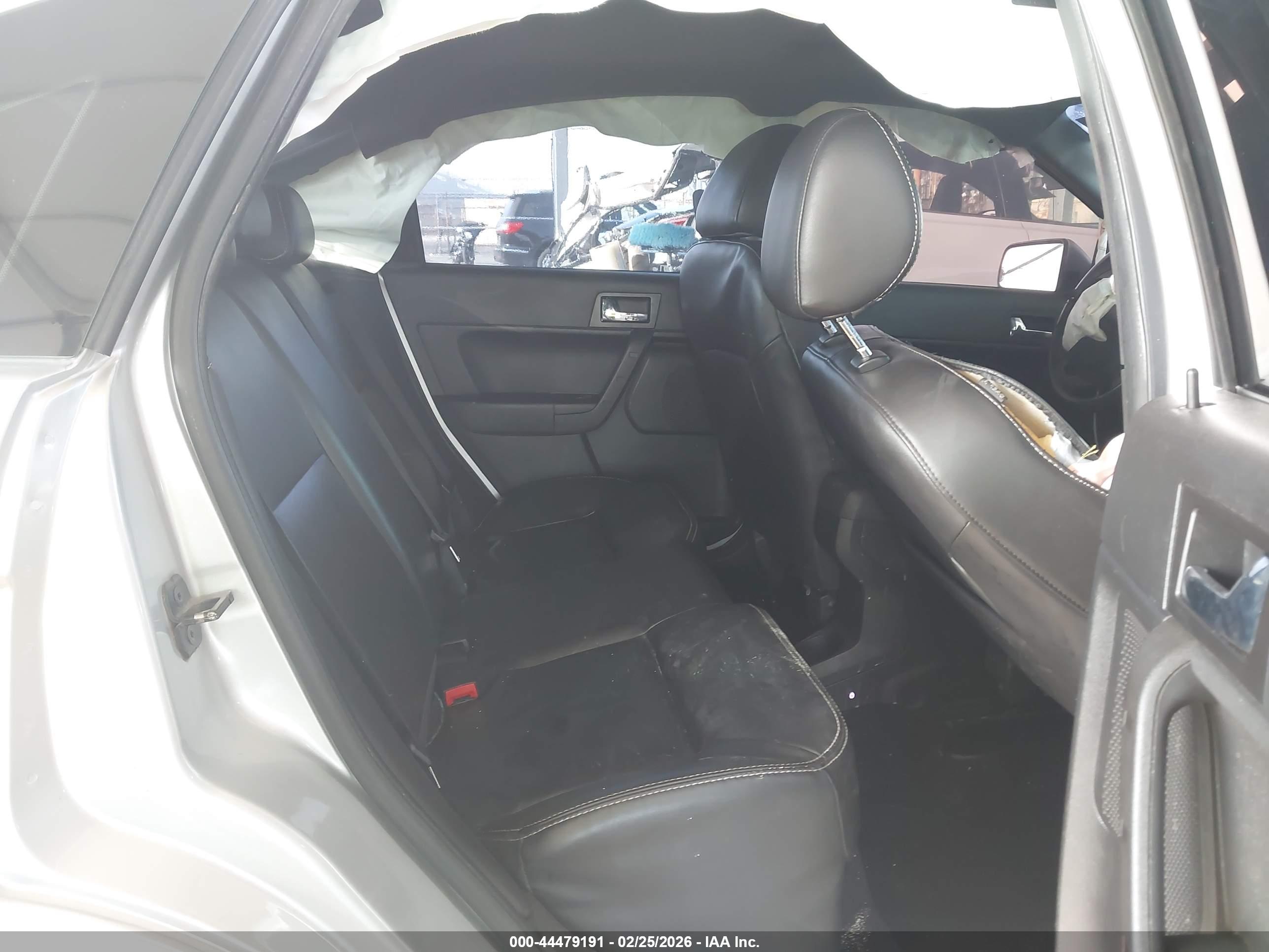 FORD FOCUS image 8