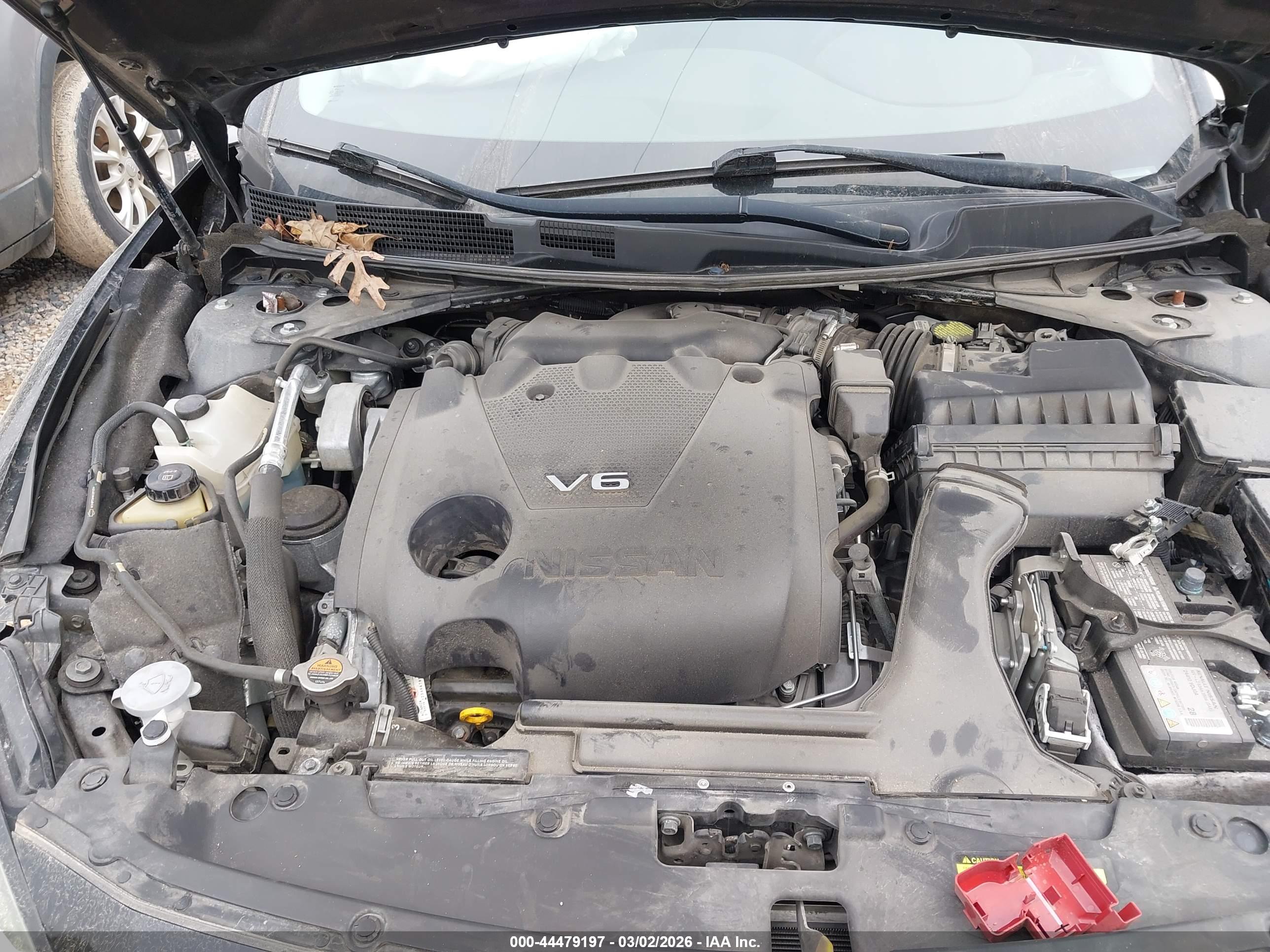 NISSAN MAXIMA image 10