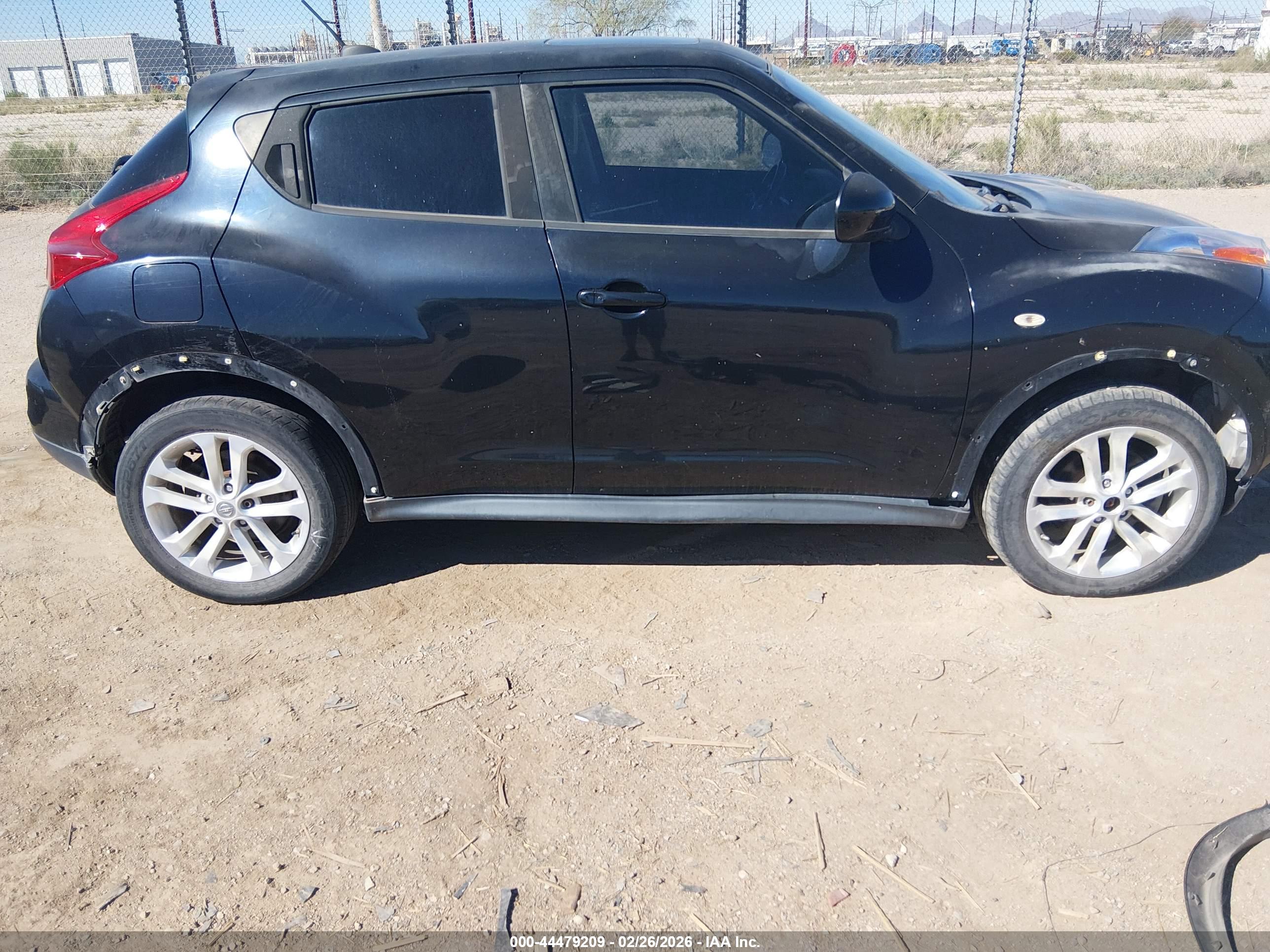 NISSAN JUKE image 6
