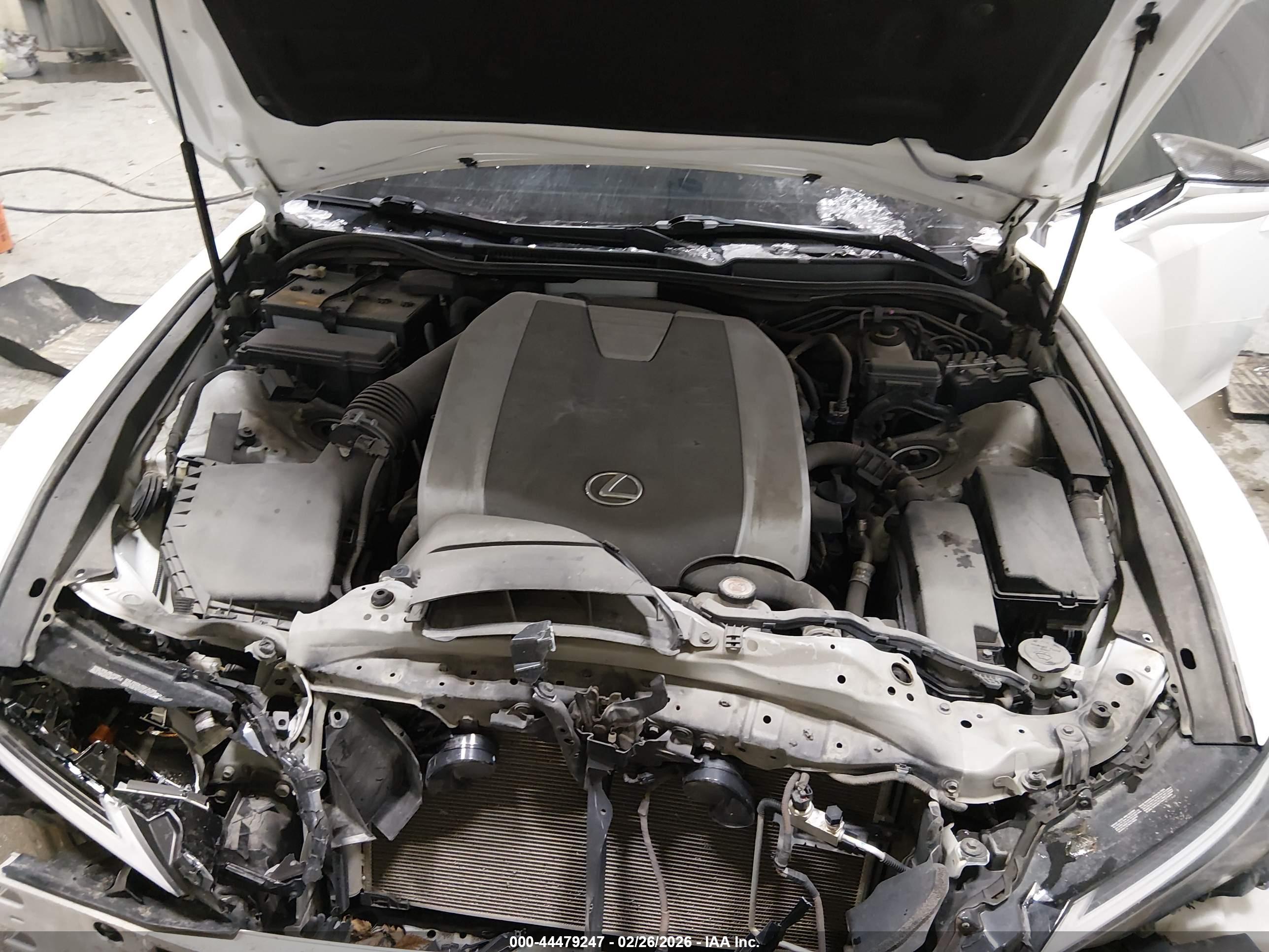 LEXUS IS image 10