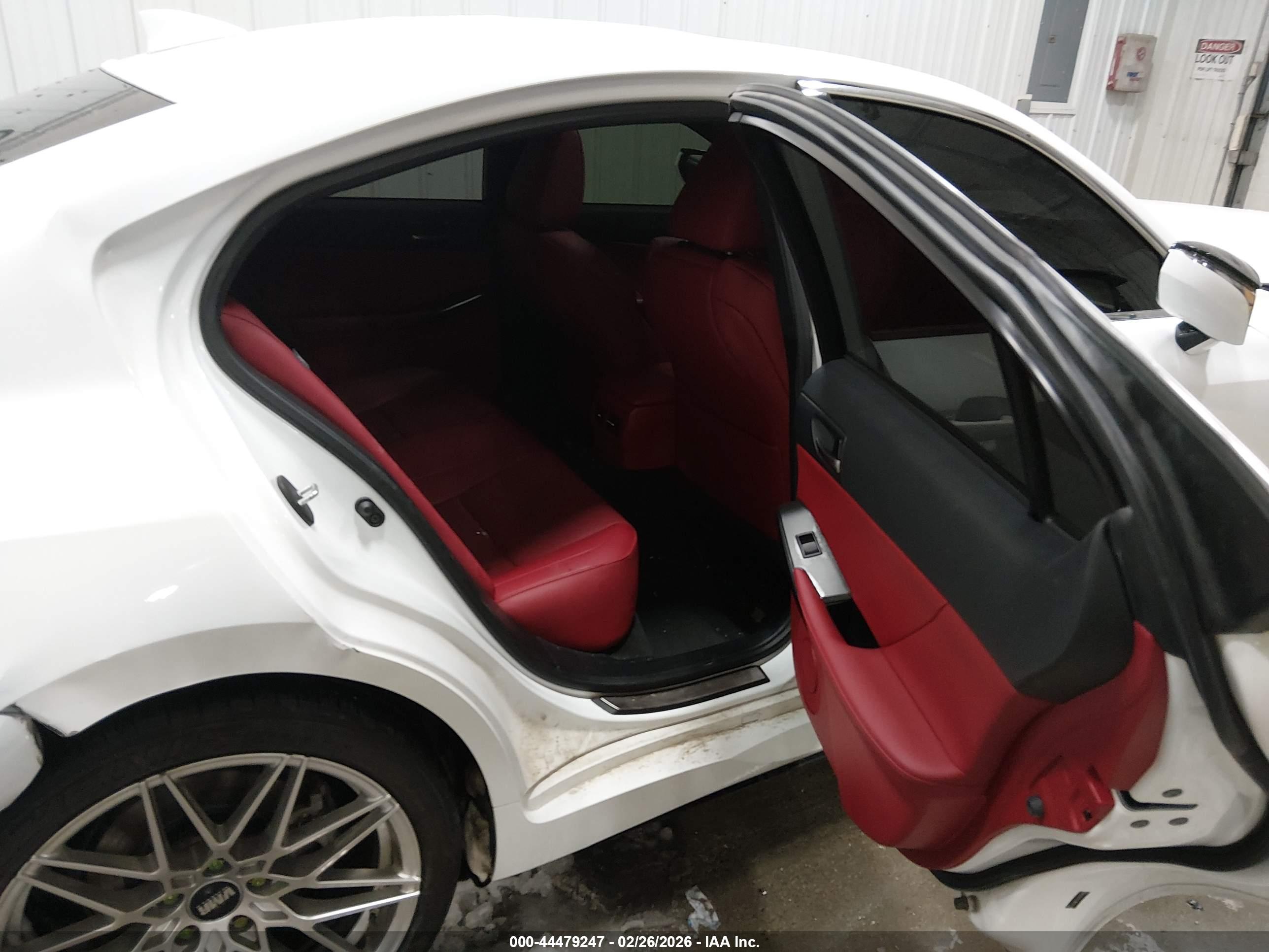 LEXUS IS image 8