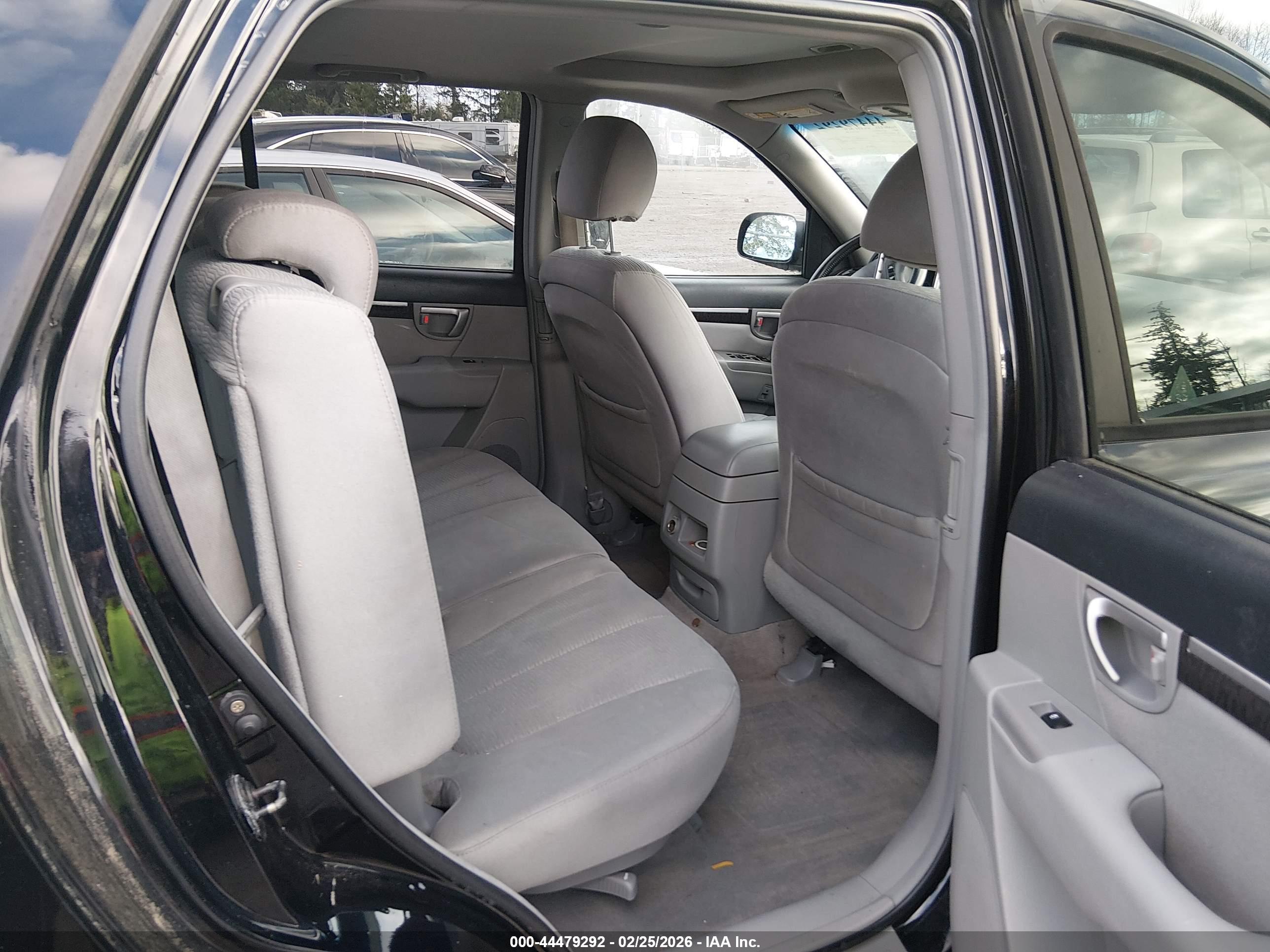 HYUNDAI SANTA image 8