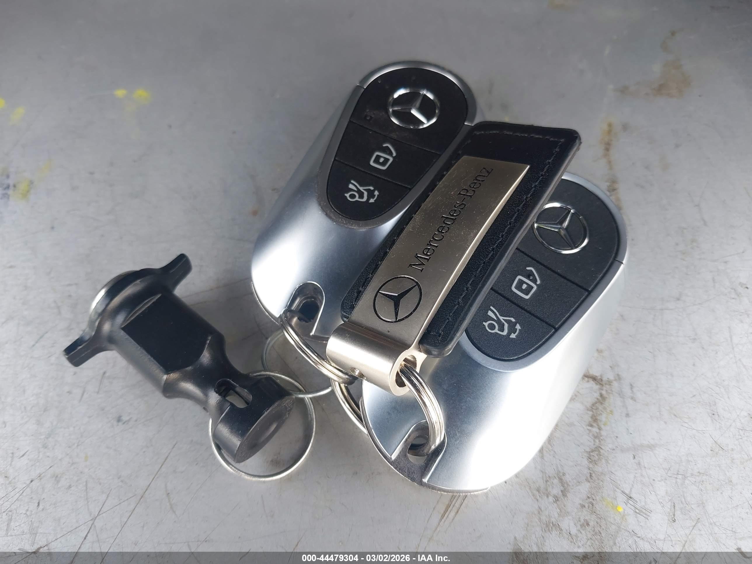 MERCEDES-BENZ C image 11