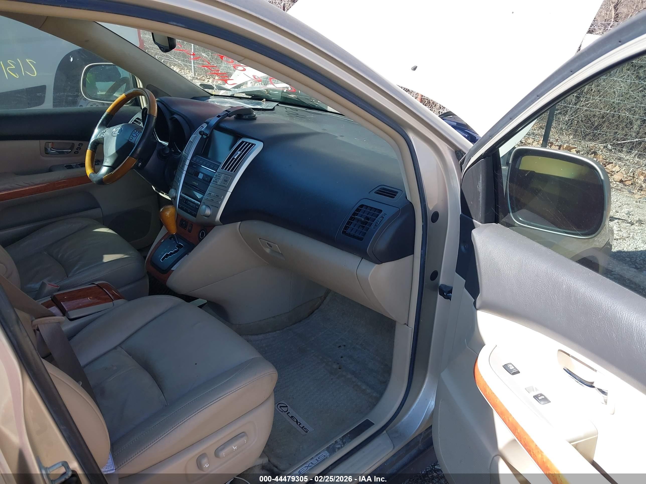 LEXUS RX image 5