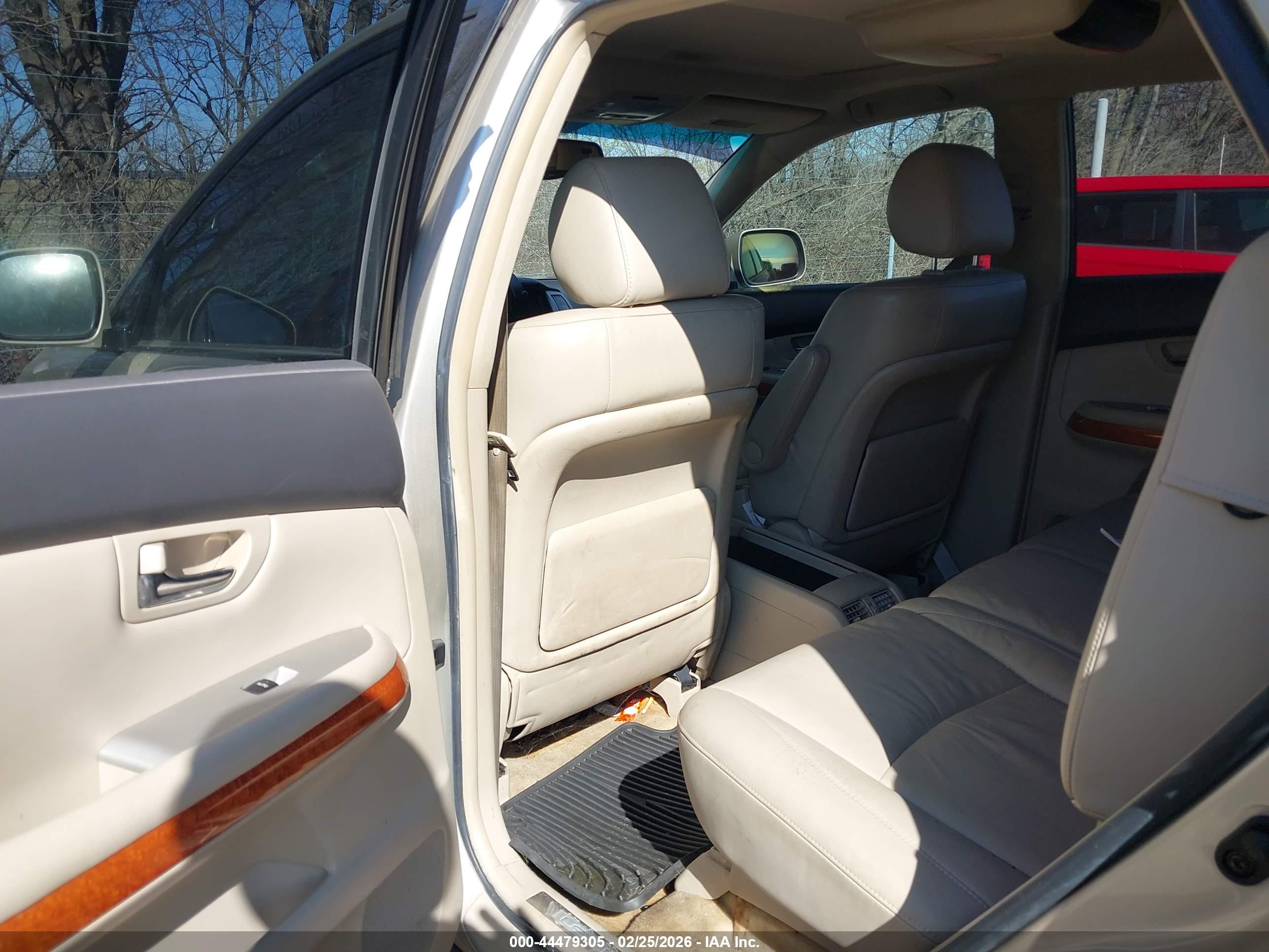 LEXUS RX image 8