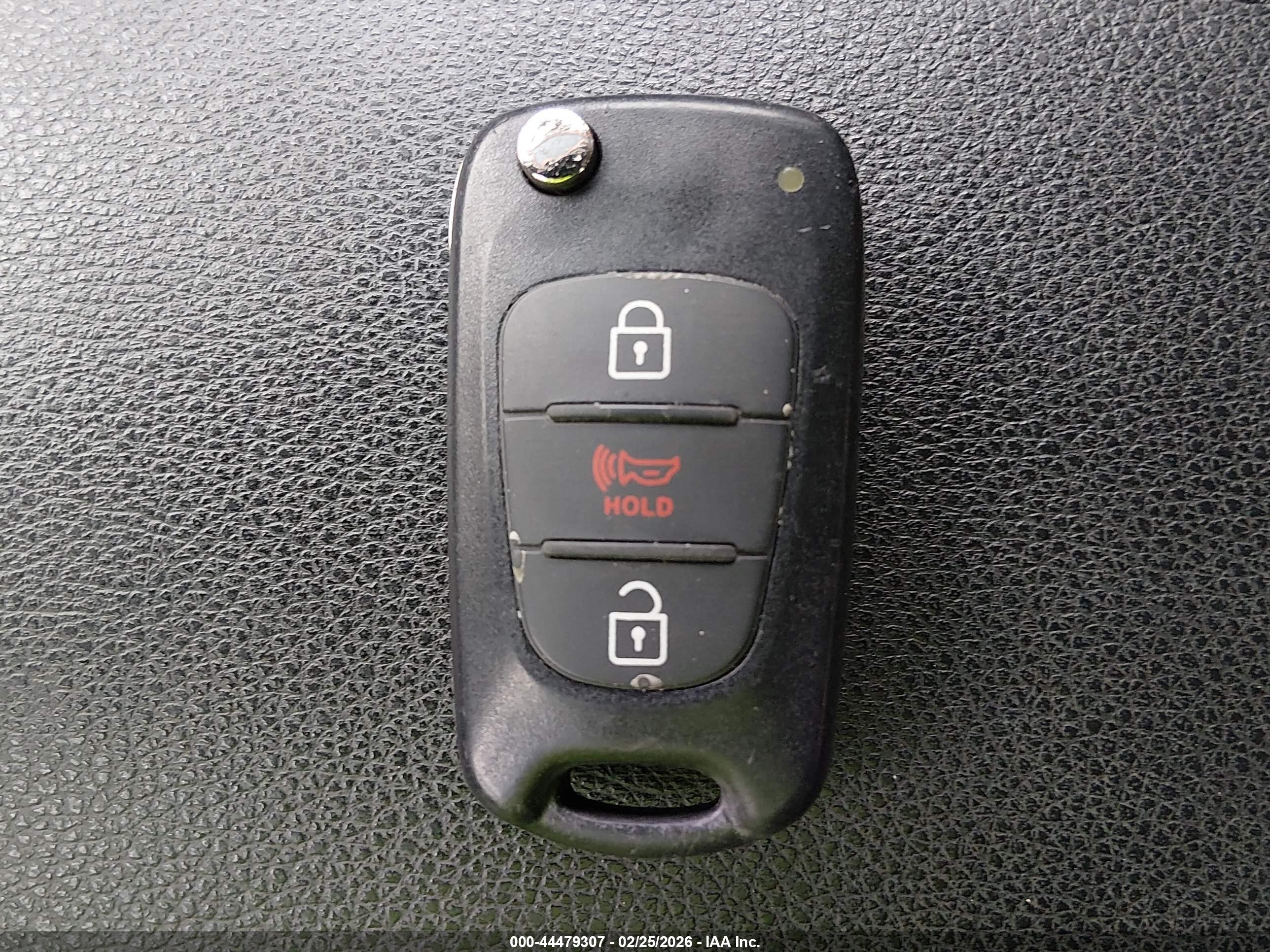 KIA SPORTAGE image 11