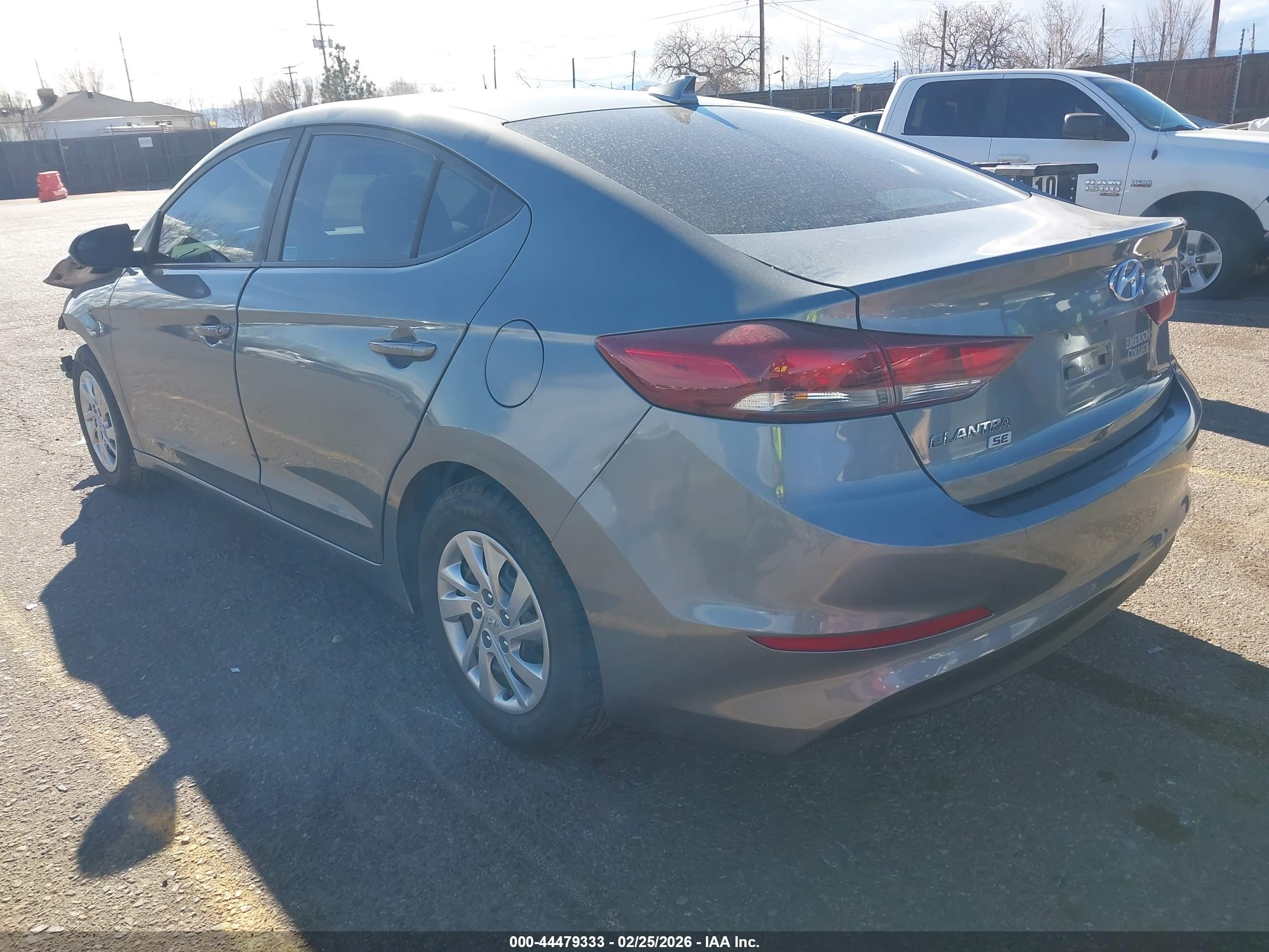 HYUNDAI ELANTRA image 3