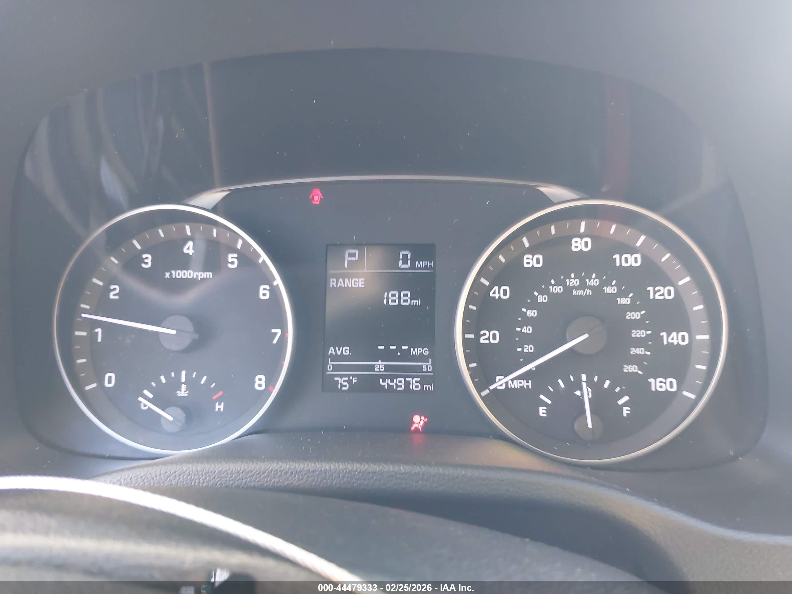 HYUNDAI ELANTRA image 7