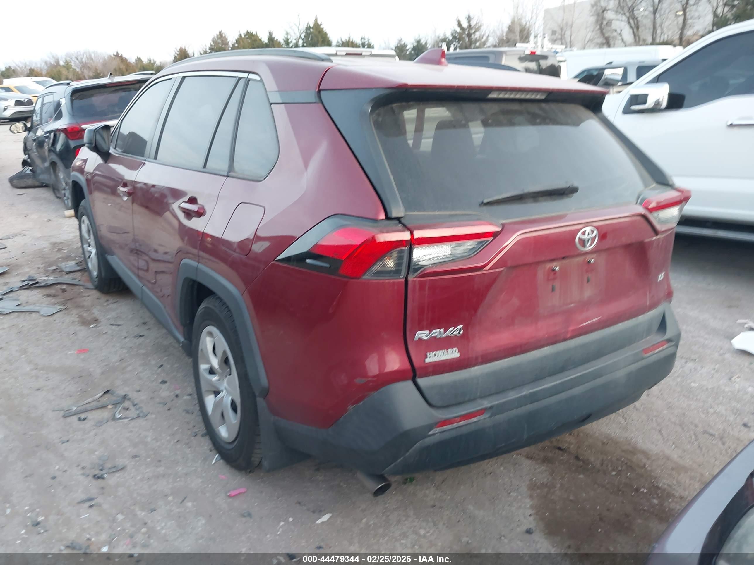 TOYOTA RAV4 image 3