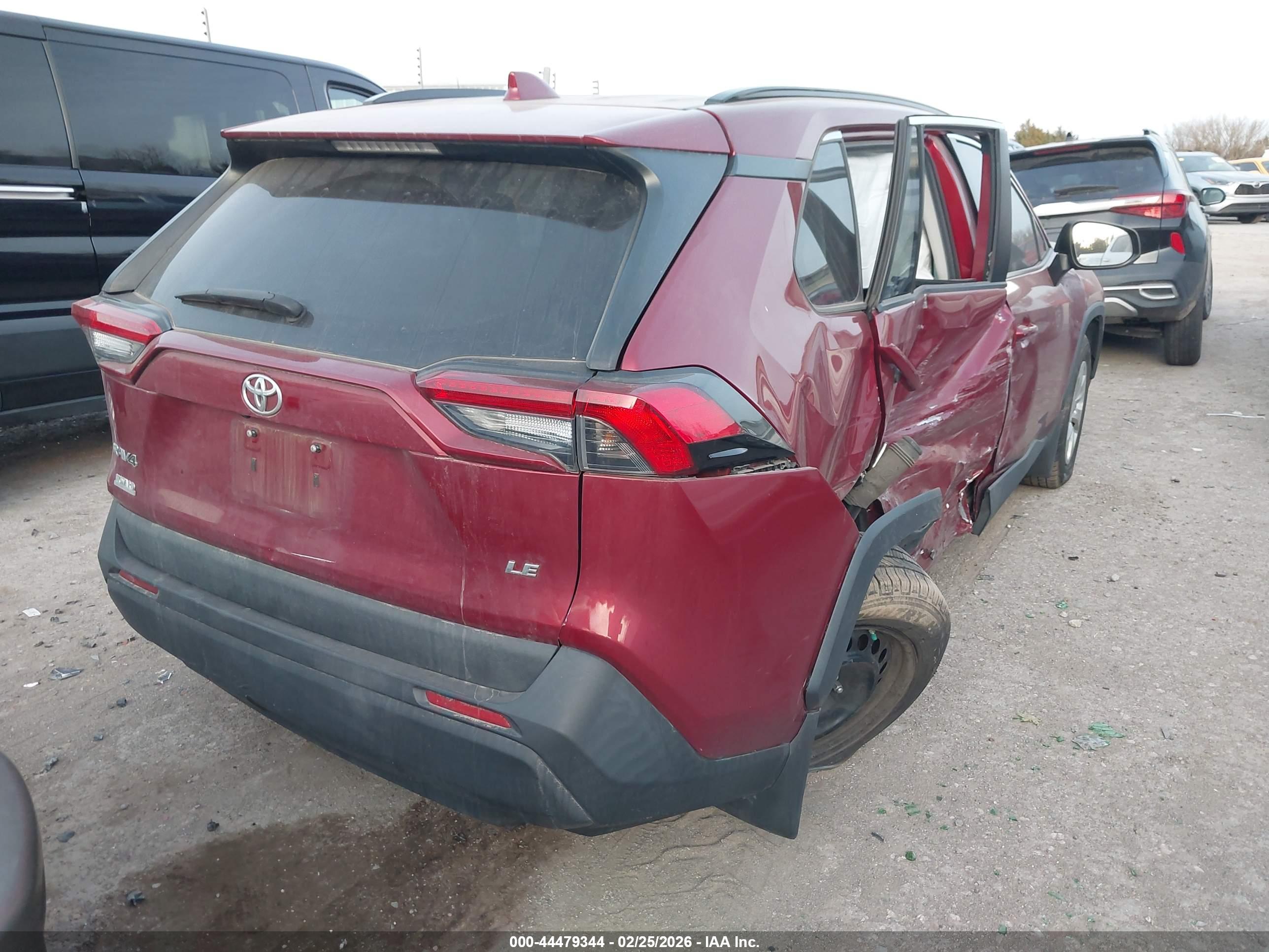 TOYOTA RAV4 image 4