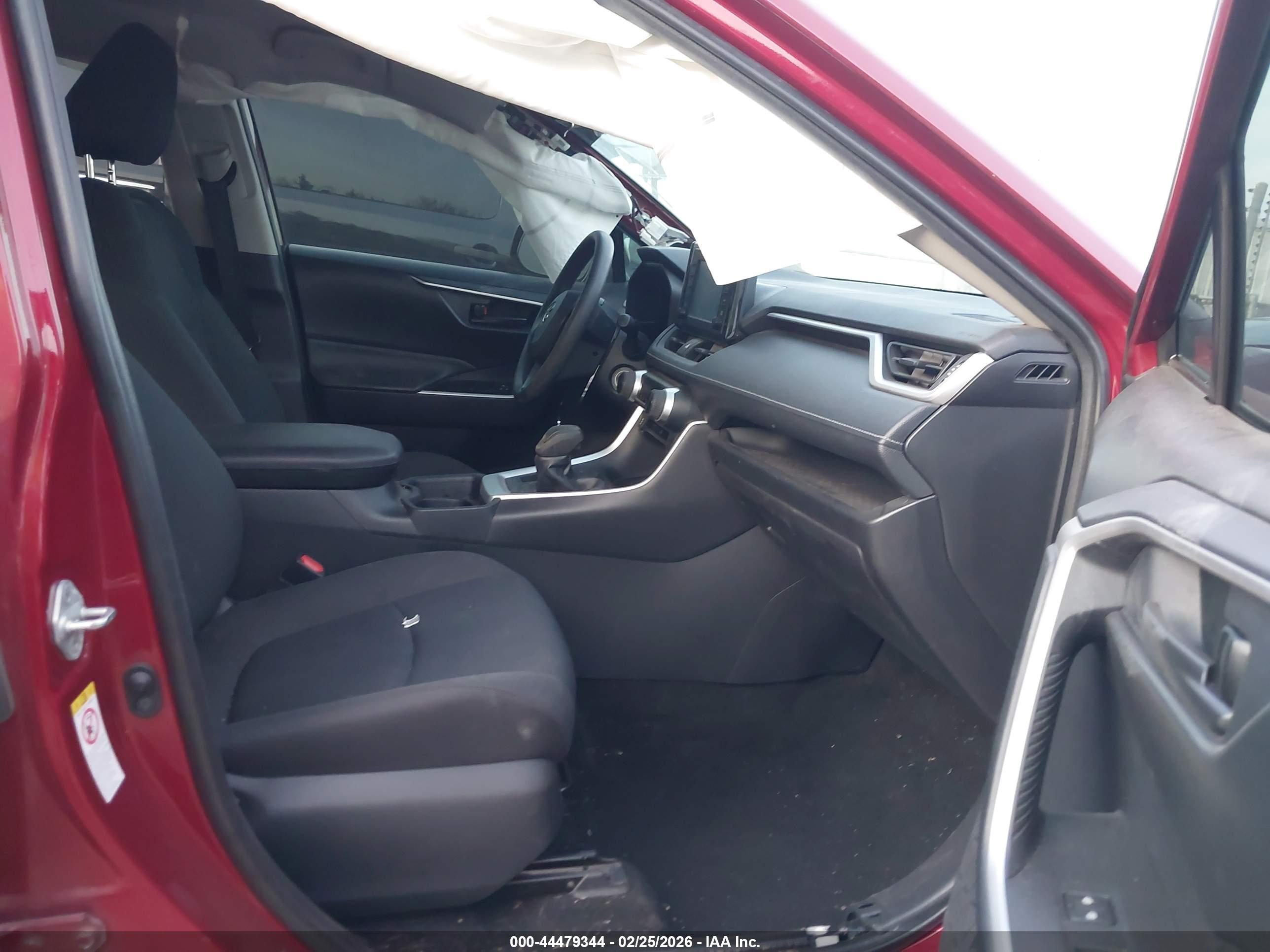 TOYOTA RAV4 image 5