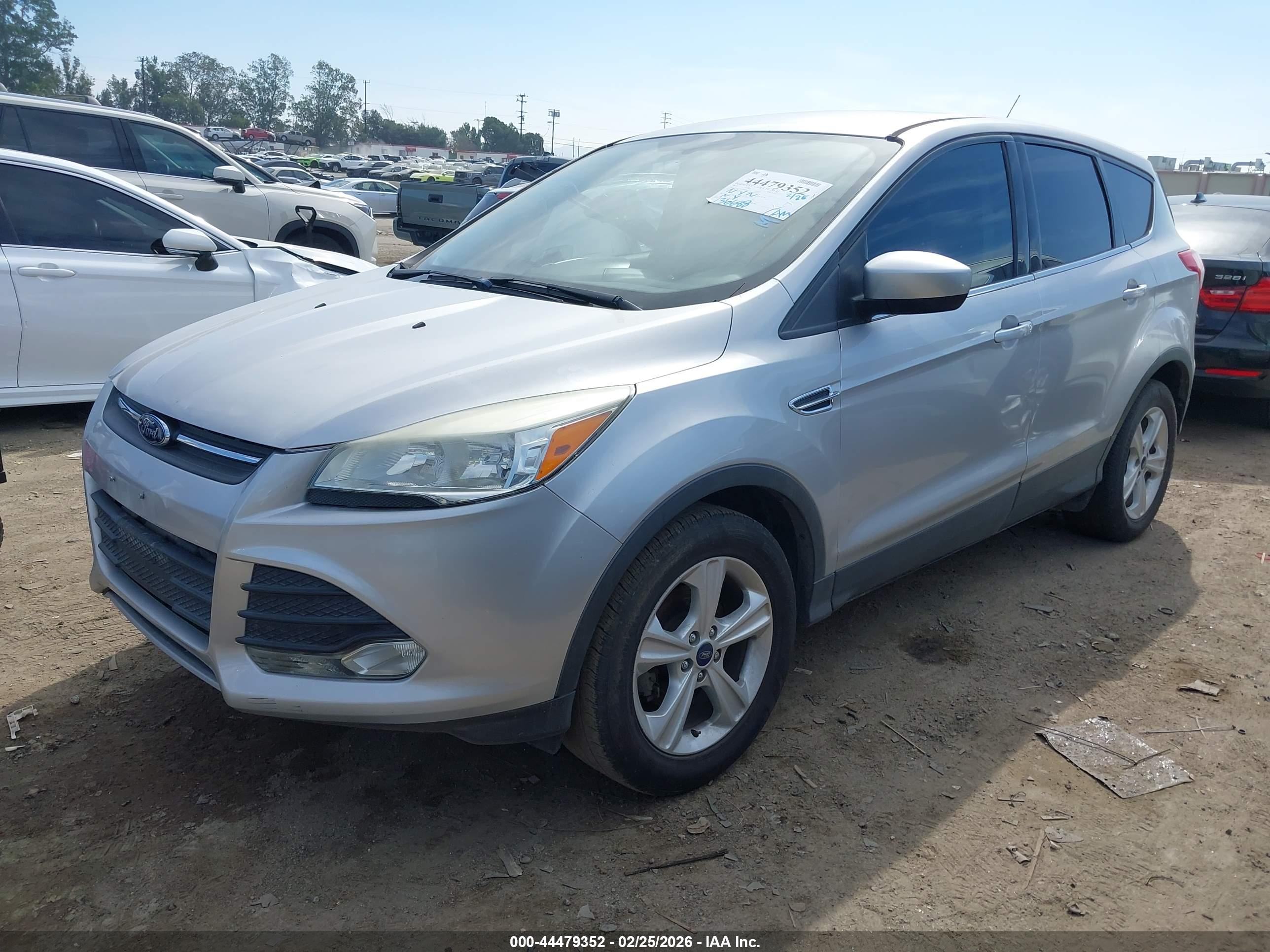 FORD ESCAPE image 2