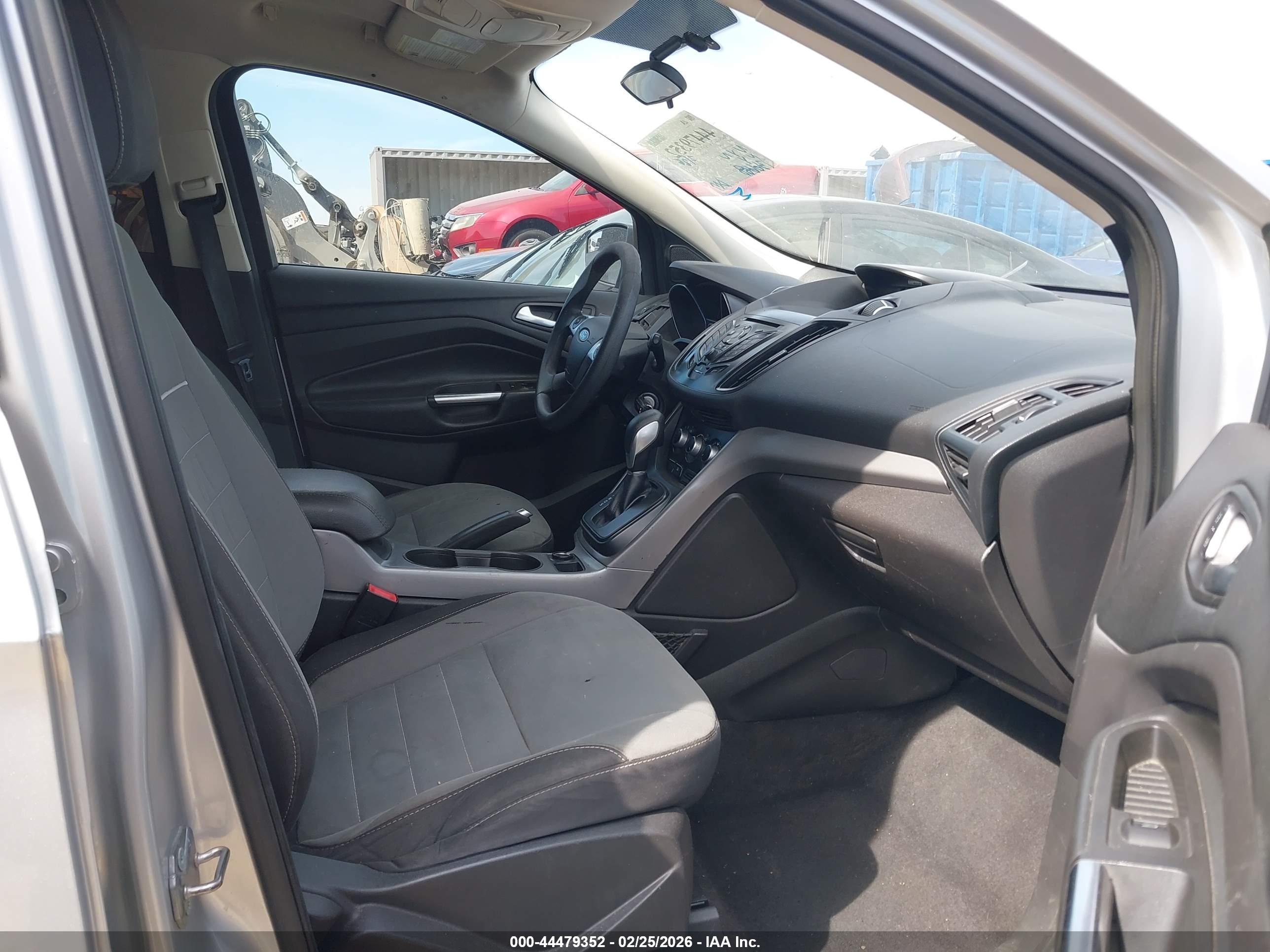 FORD ESCAPE image 5