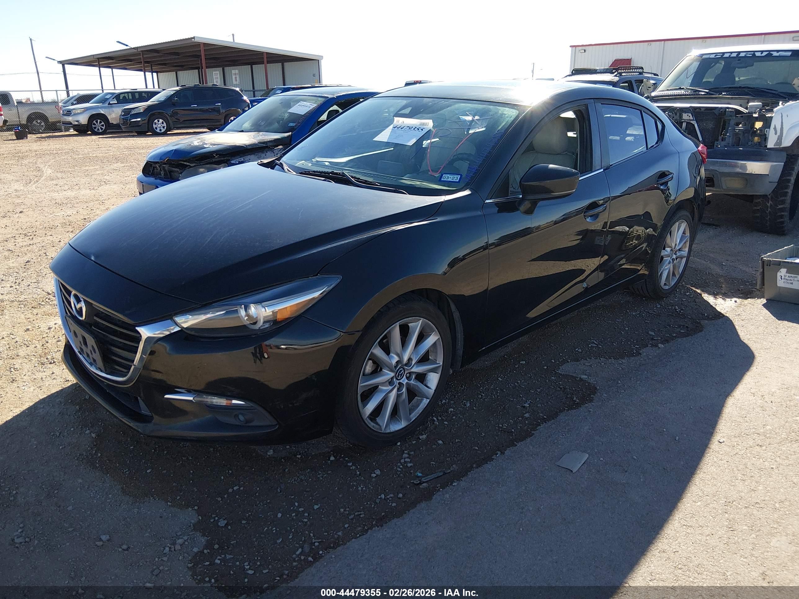 MAZDA MAZDA3 image 2