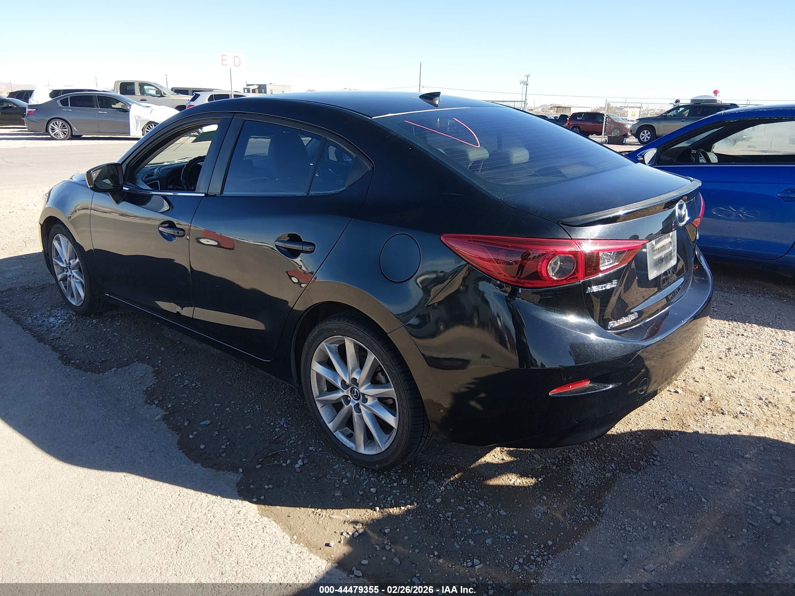 MAZDA MAZDA3 image 3