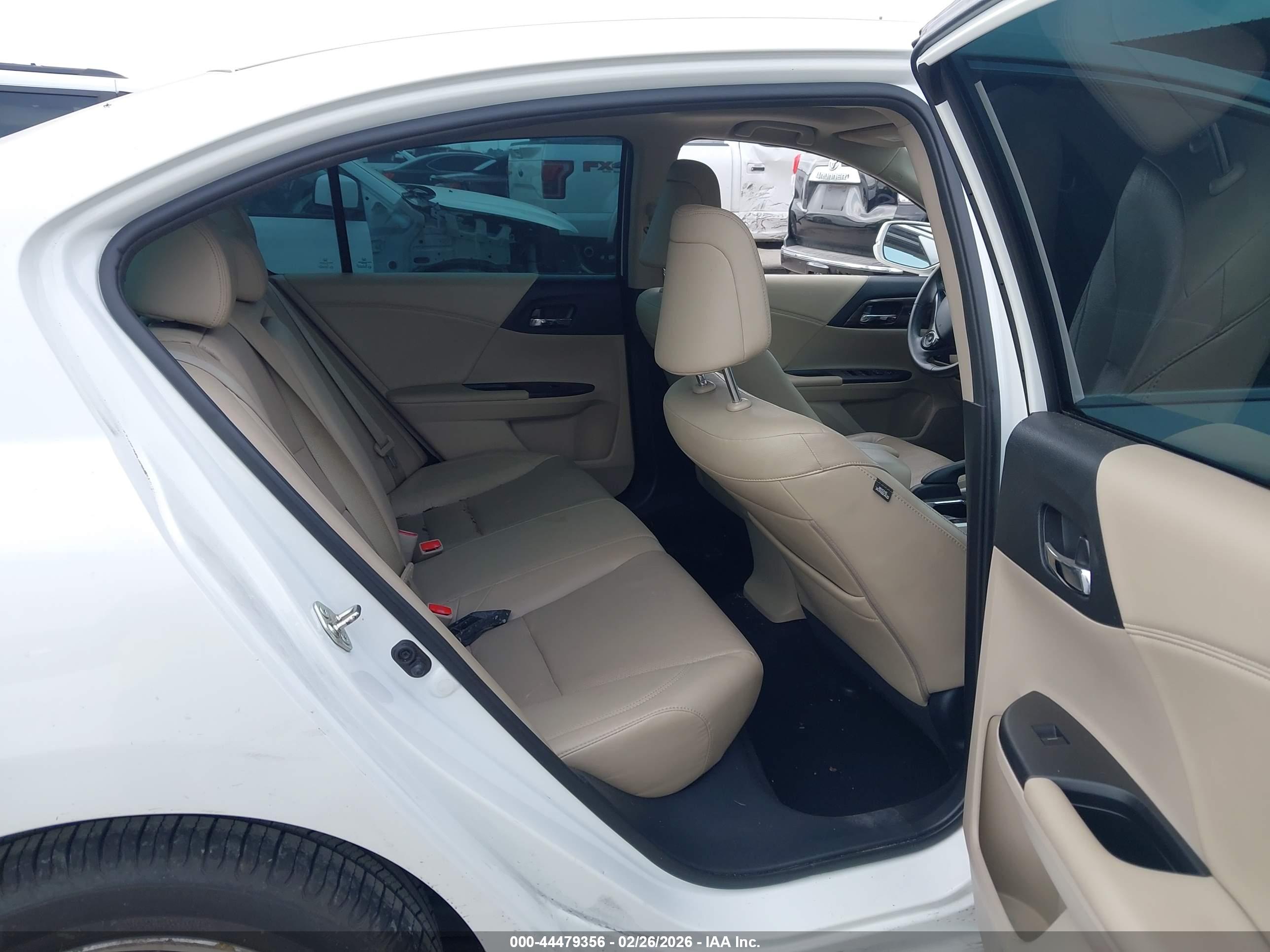 HONDA ACCORD image 8
