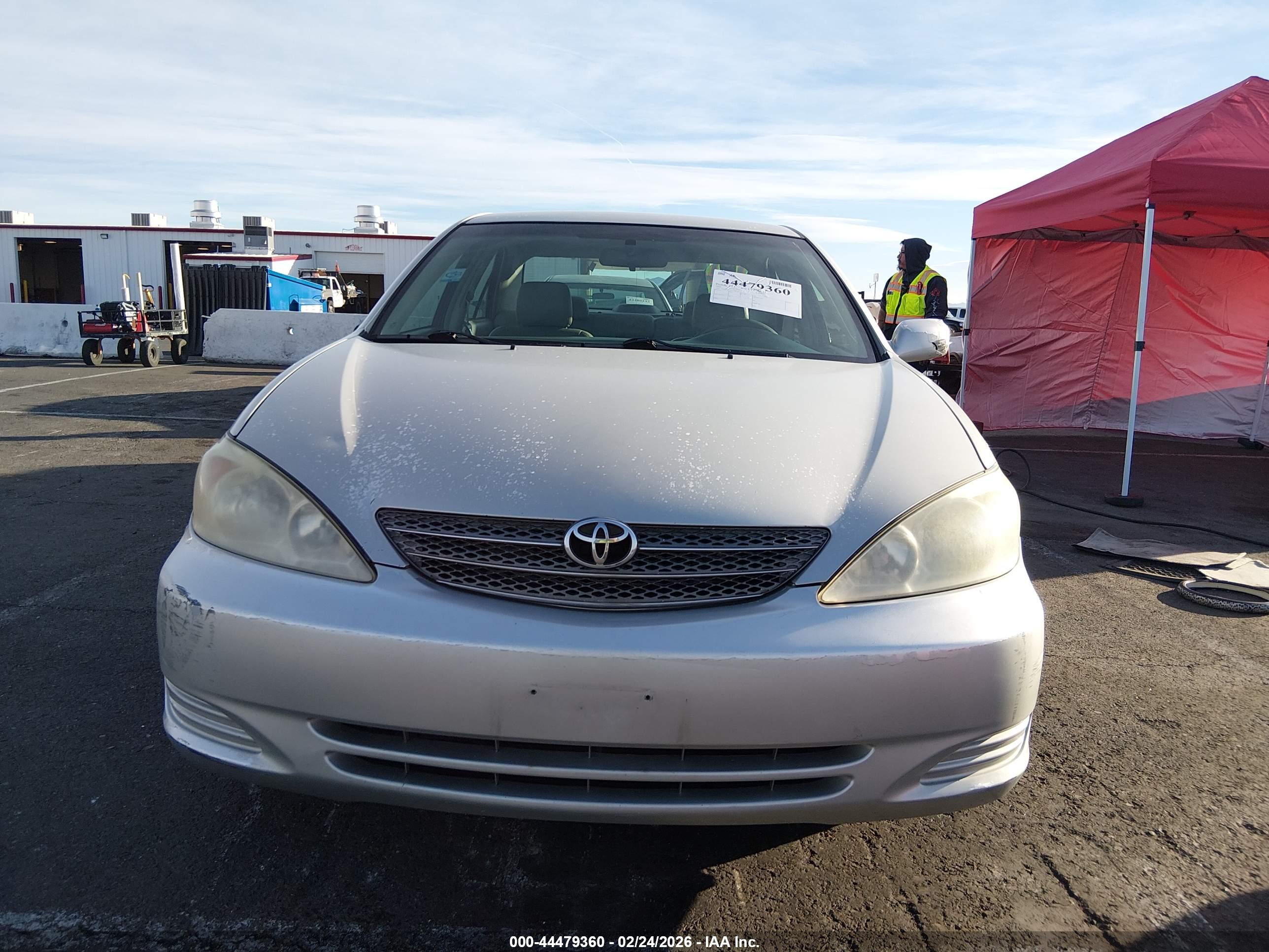 TOYOTA CAMRY image 6